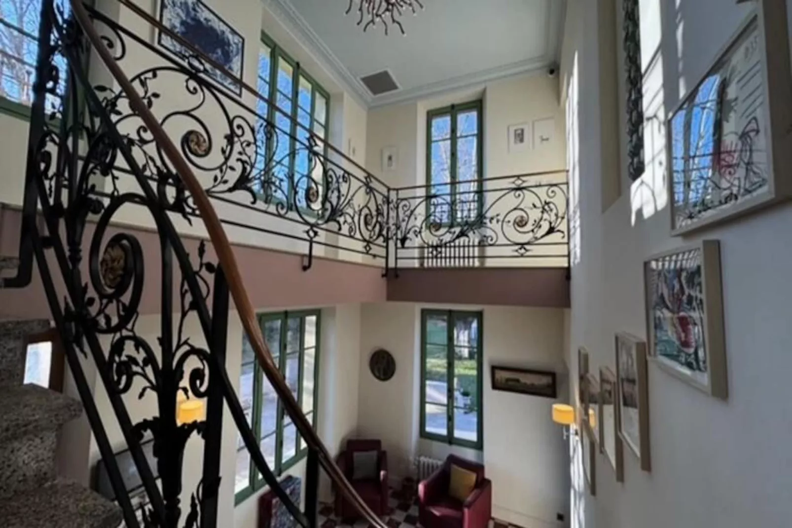 Magnifique Maison Bourgeoise R&eacute;nov&eacute;e Avec &eacute;l&eacute;gance Et Style Art D&eacute;co-Untagged