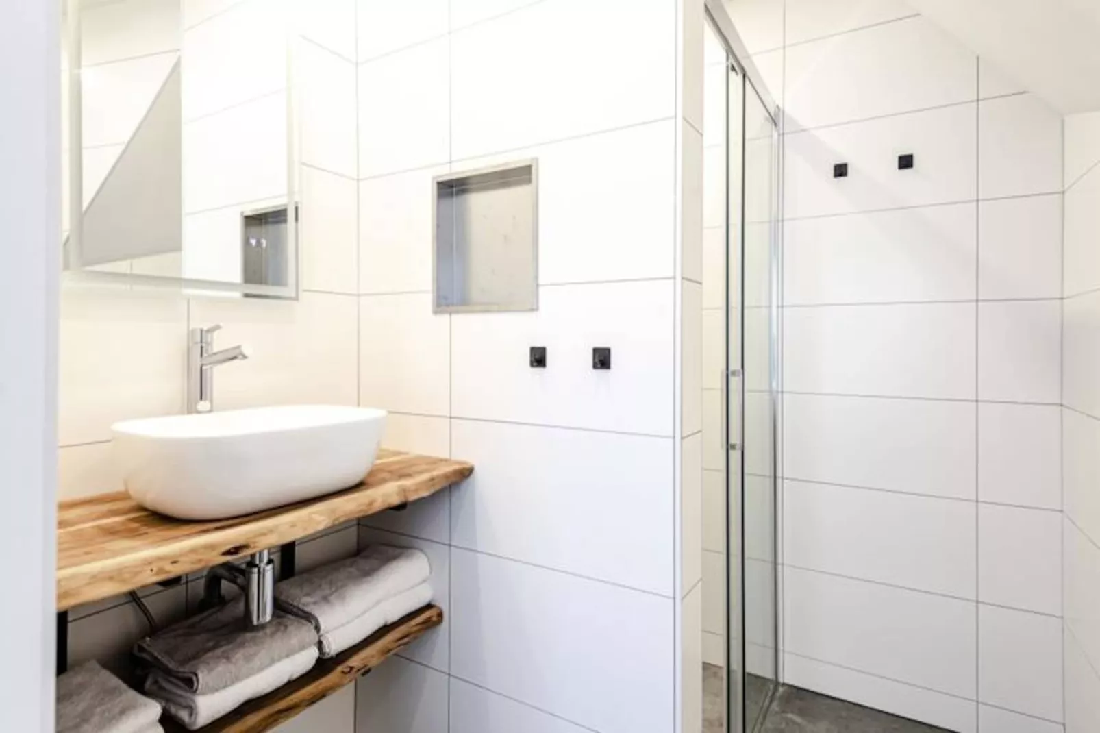 Kings Square Studio Apartment-Untagged