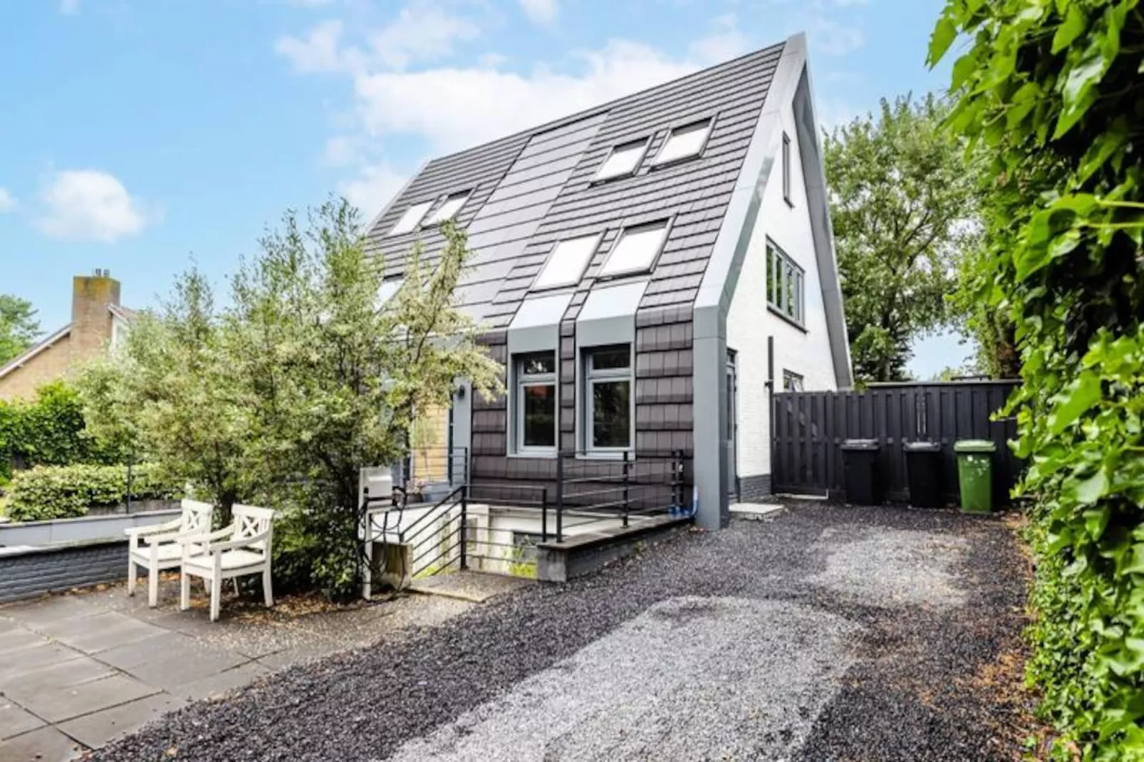 Summer House - Souterrain-Non tagué