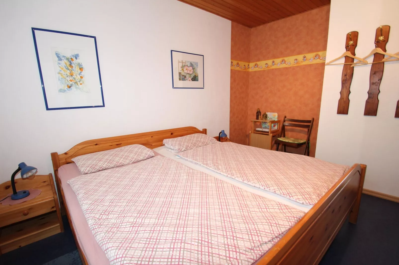 Ferienhaus Renate Neßmersiel-Bedroom