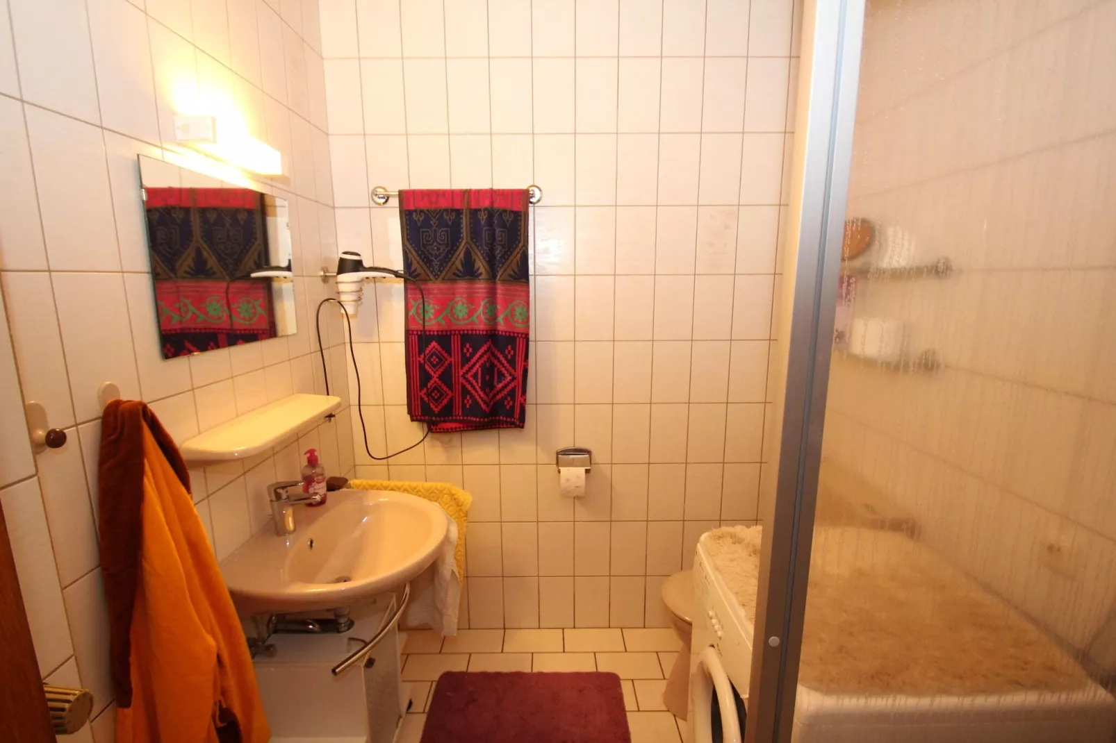 Ferienhaus Renate Neßmersiel-Bathroom