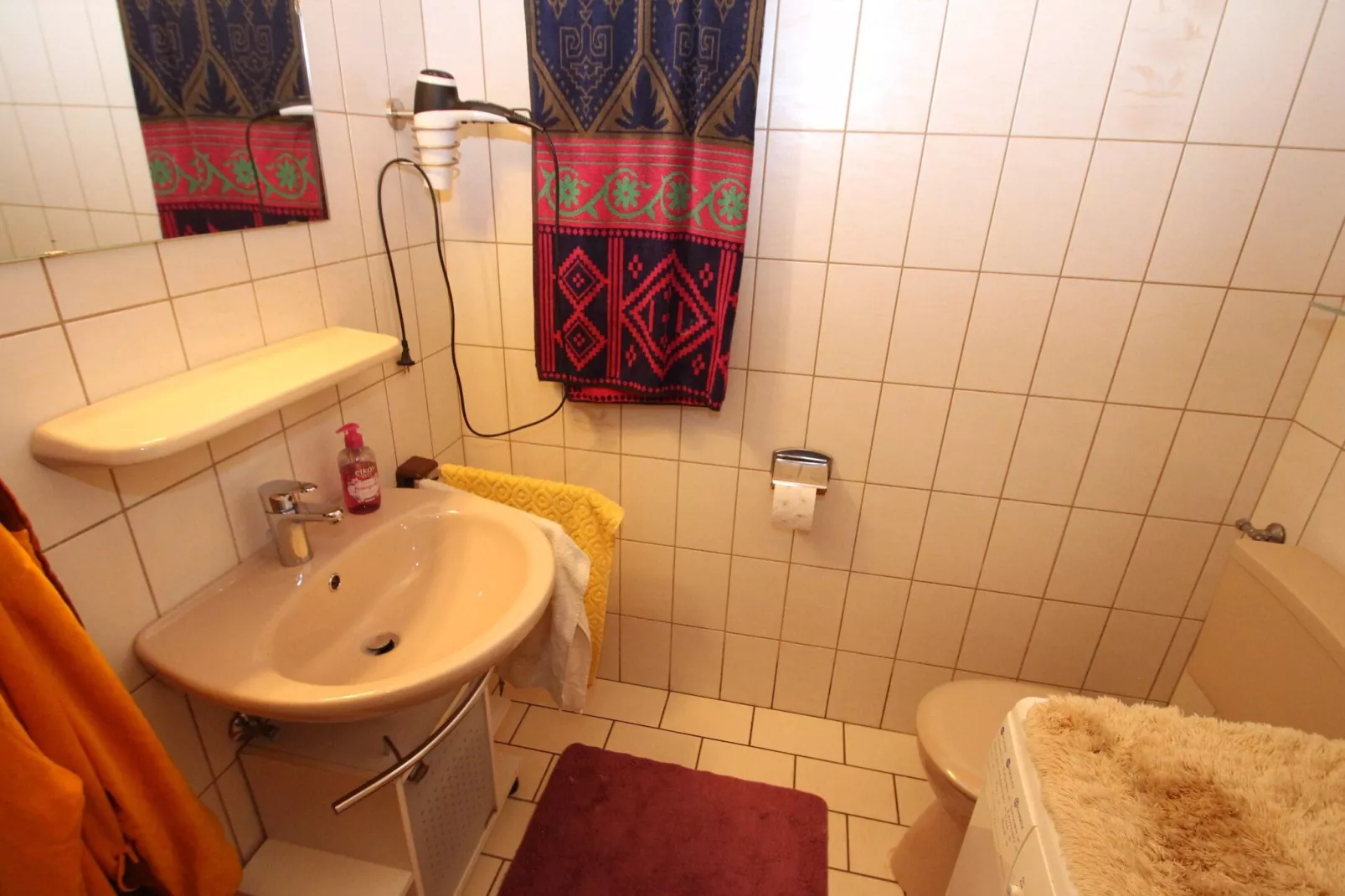 Ferienhaus Renate Neßmersiel-Bathroom