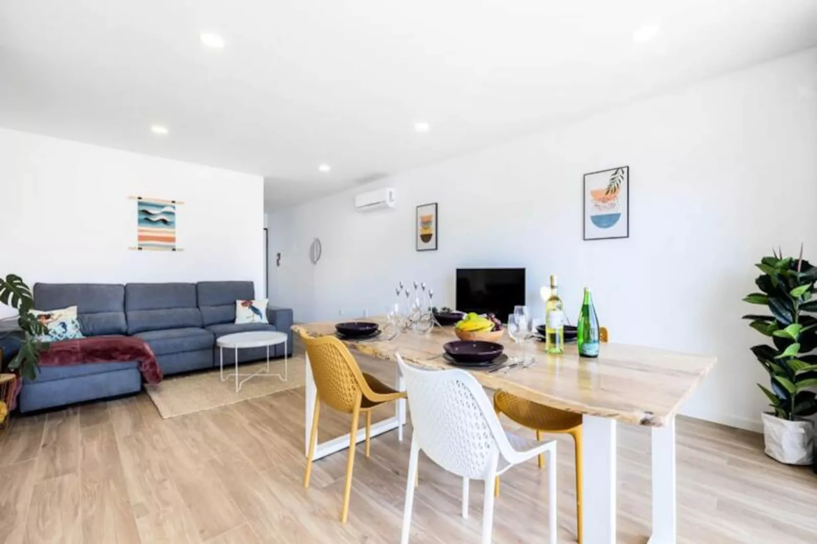 The Kuuyi Suite - Burgau-Untagged