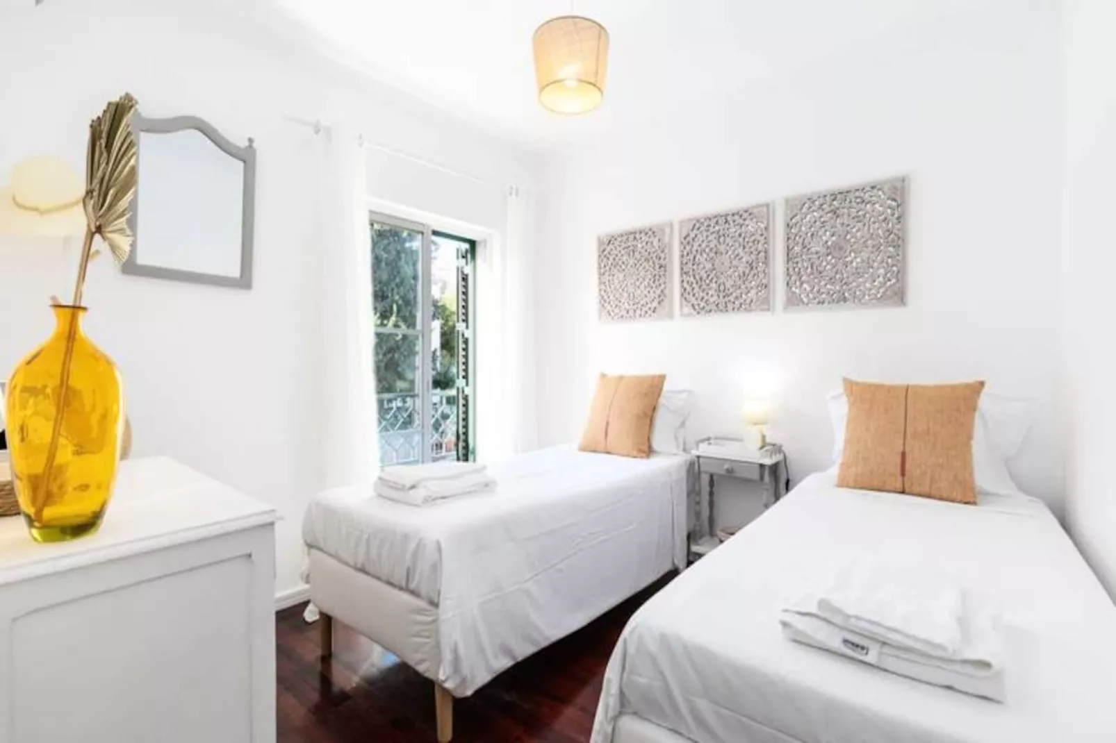 Casa Verde - Traditional Townhouse-Non tagué