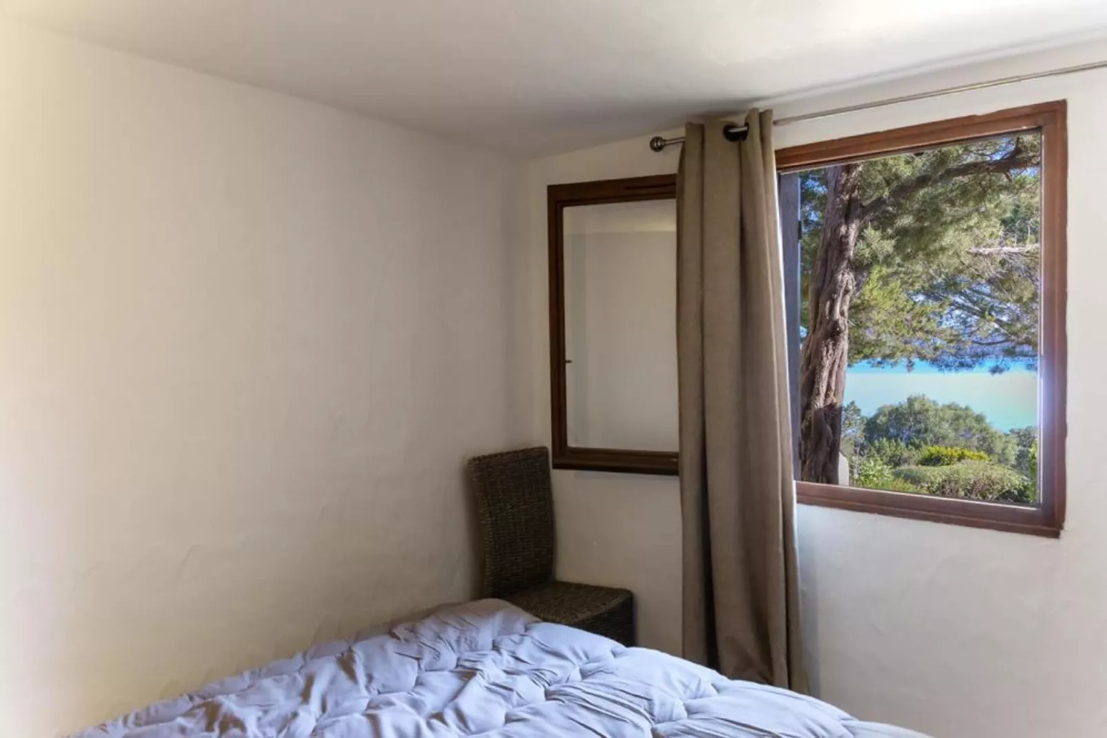 Villa T4 duplex à la location sur Porto-Vecchio-Chambre