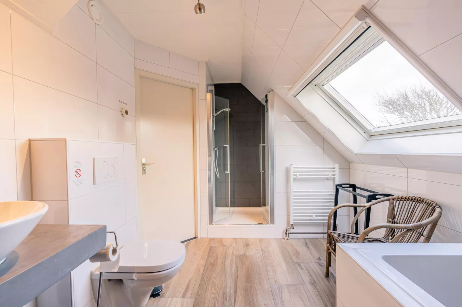 Kamperfoelie 73-Salle de bain