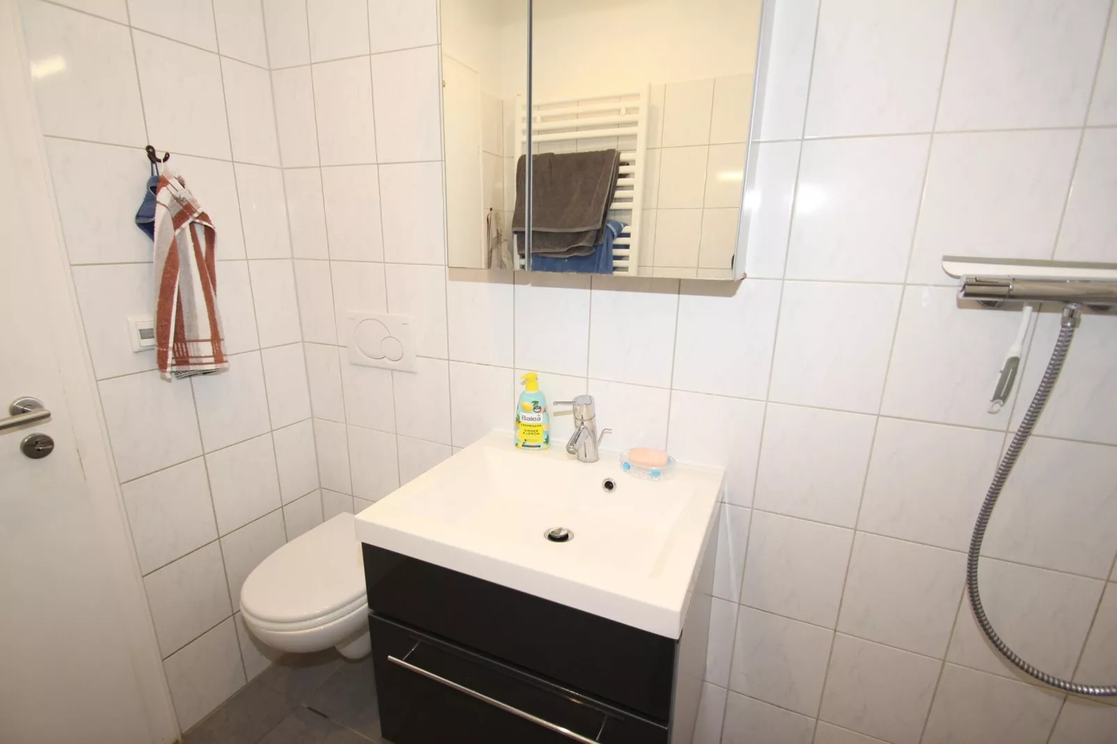 Bungalow Berumbur-Bathroom