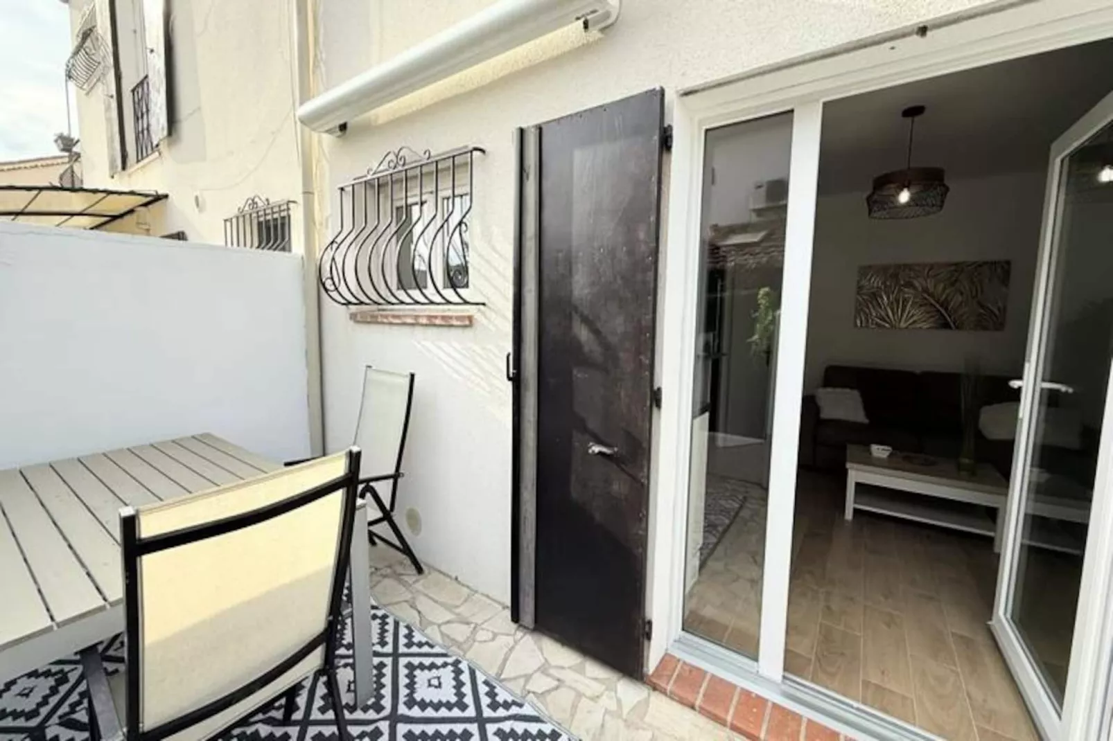 06cp - Beau T2 Super équipé Avec Terrasse-Non tagué