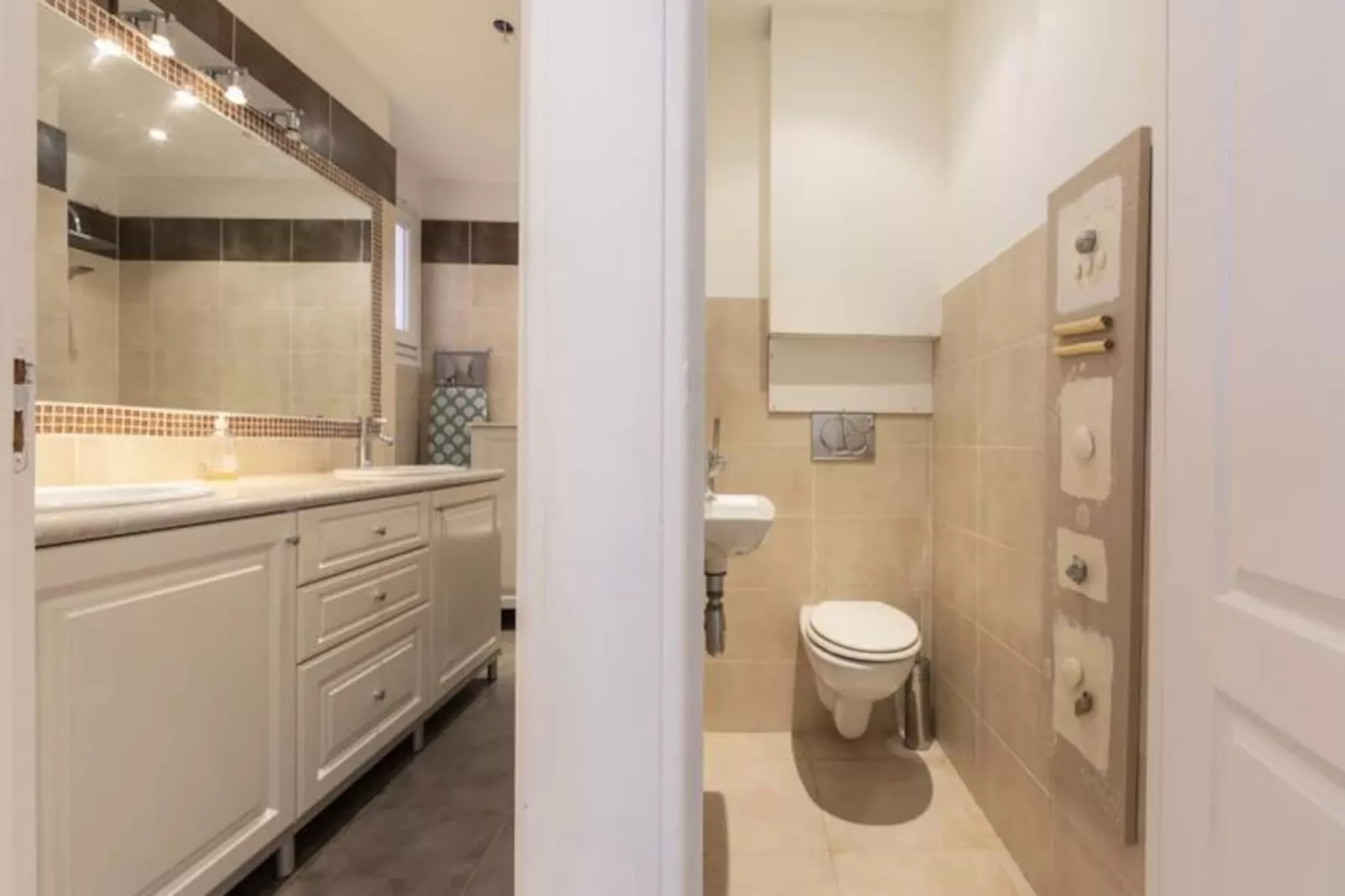 Résidence Robert Soleau Centre D'antibes, 3 Pièces Rénové Terrasse, Climatisation-Untagged