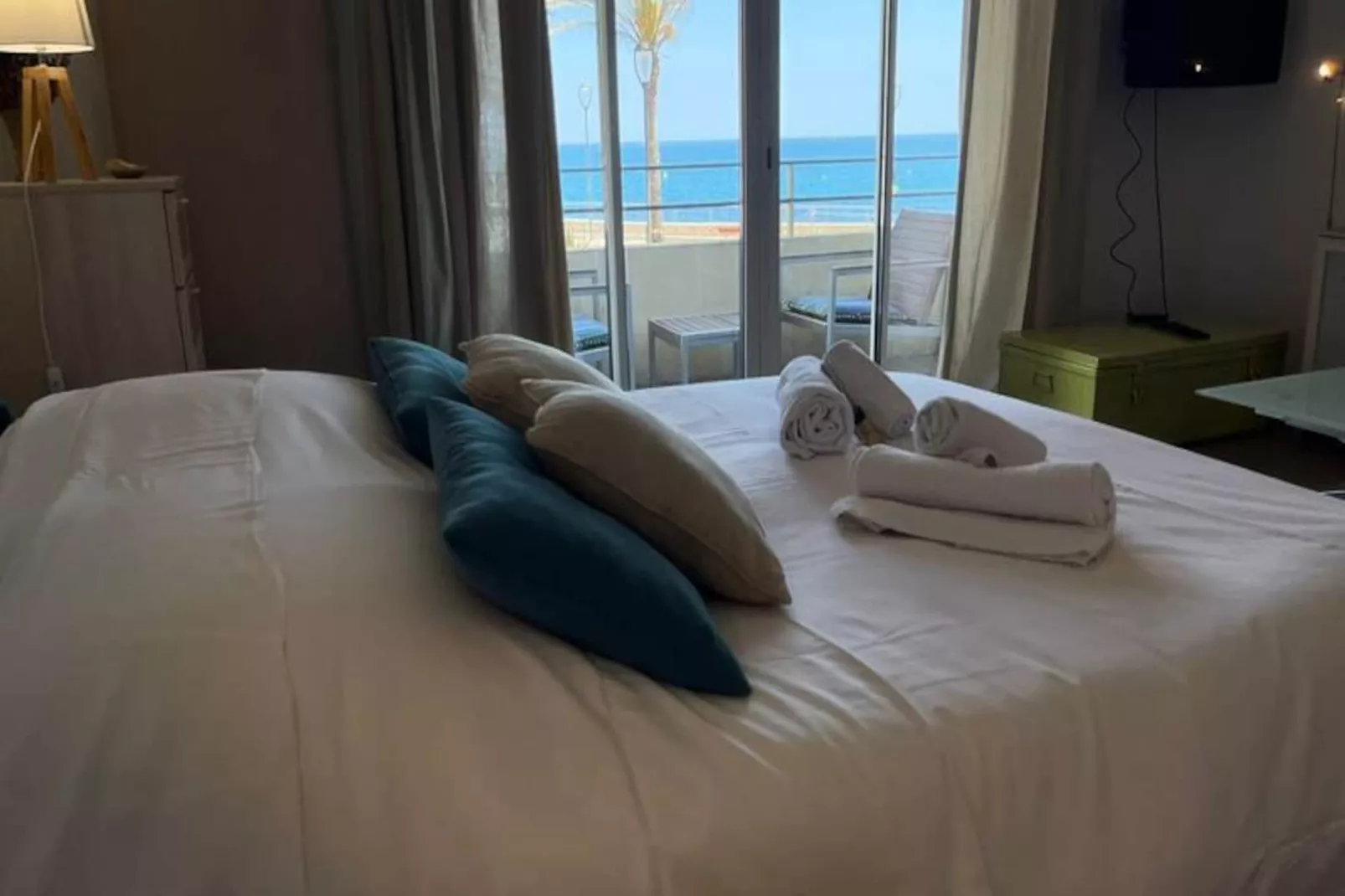 Résidence Studio Front De Mer Tout équipé Au Cœur Du Centre Ville Bd Leclerc-Untagged