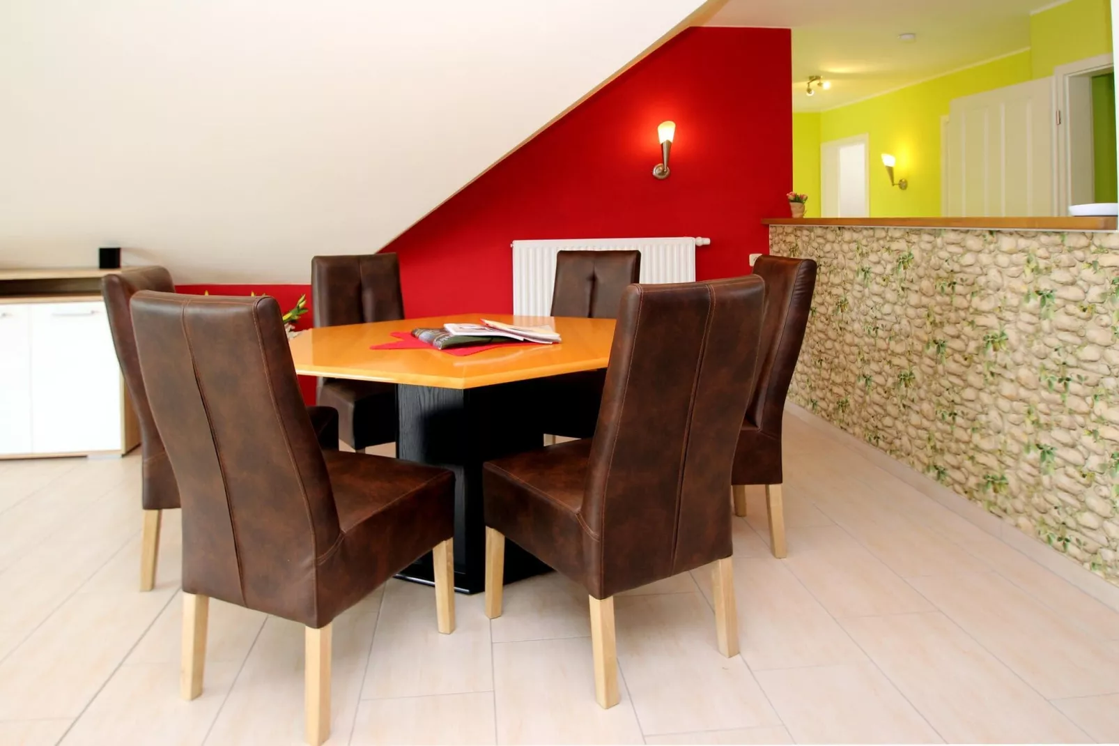 Große Ferienwohnung für 4 Personen-Dining room