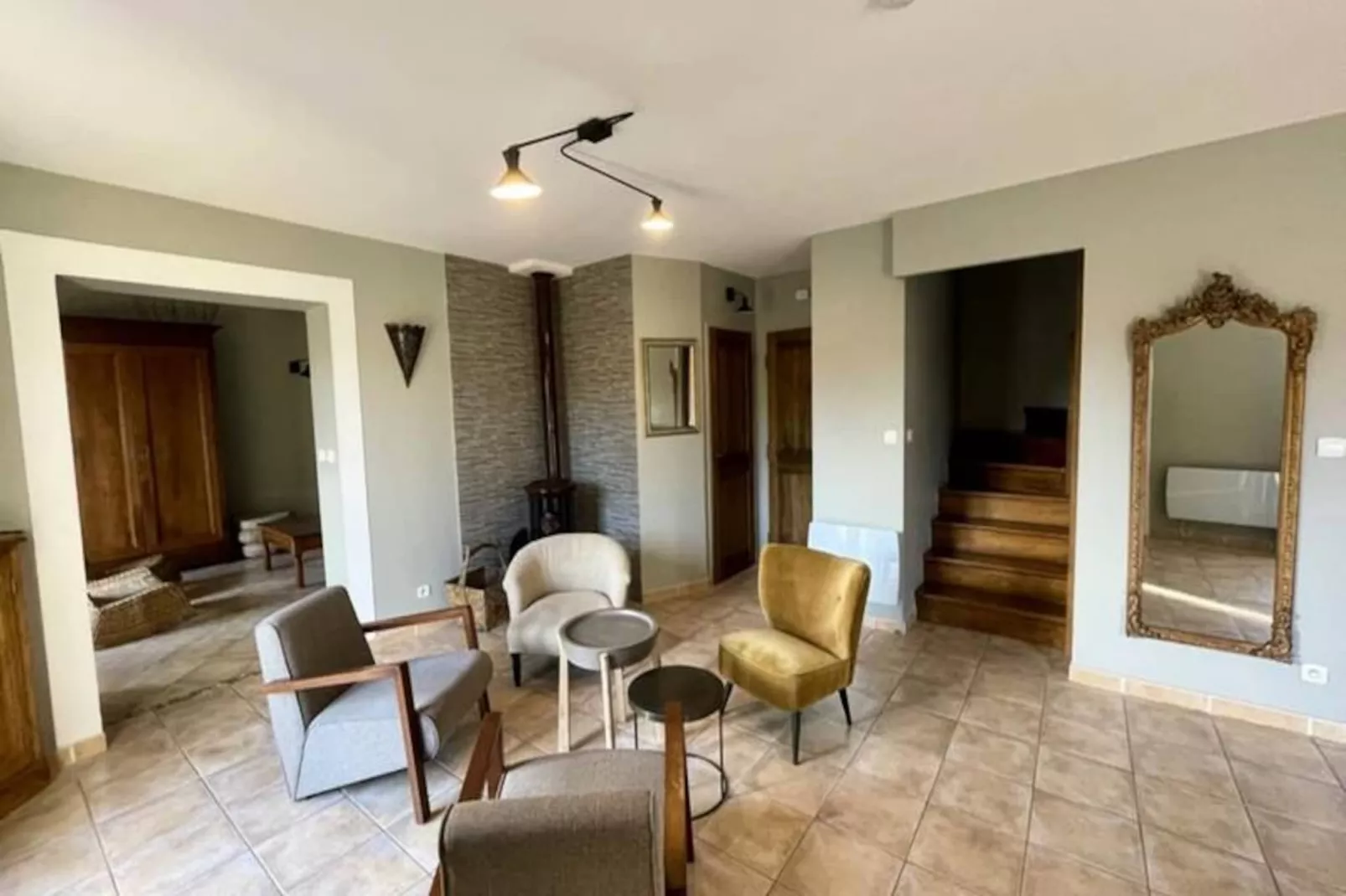 Nouveau "villa Nova"-Untagged