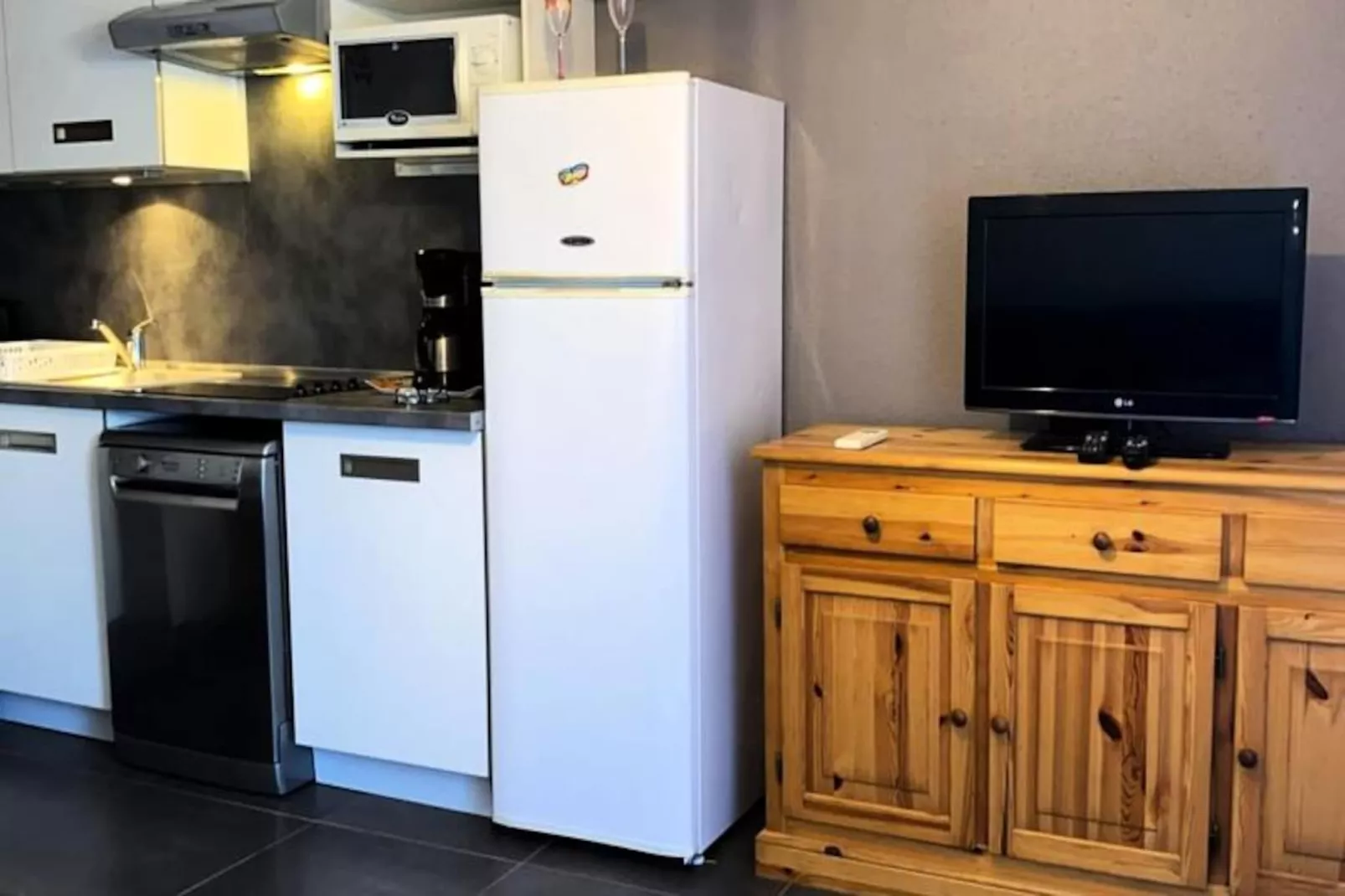 Beau T2 Bis Traversant Idéalement Situé-Nicht zugeordnet