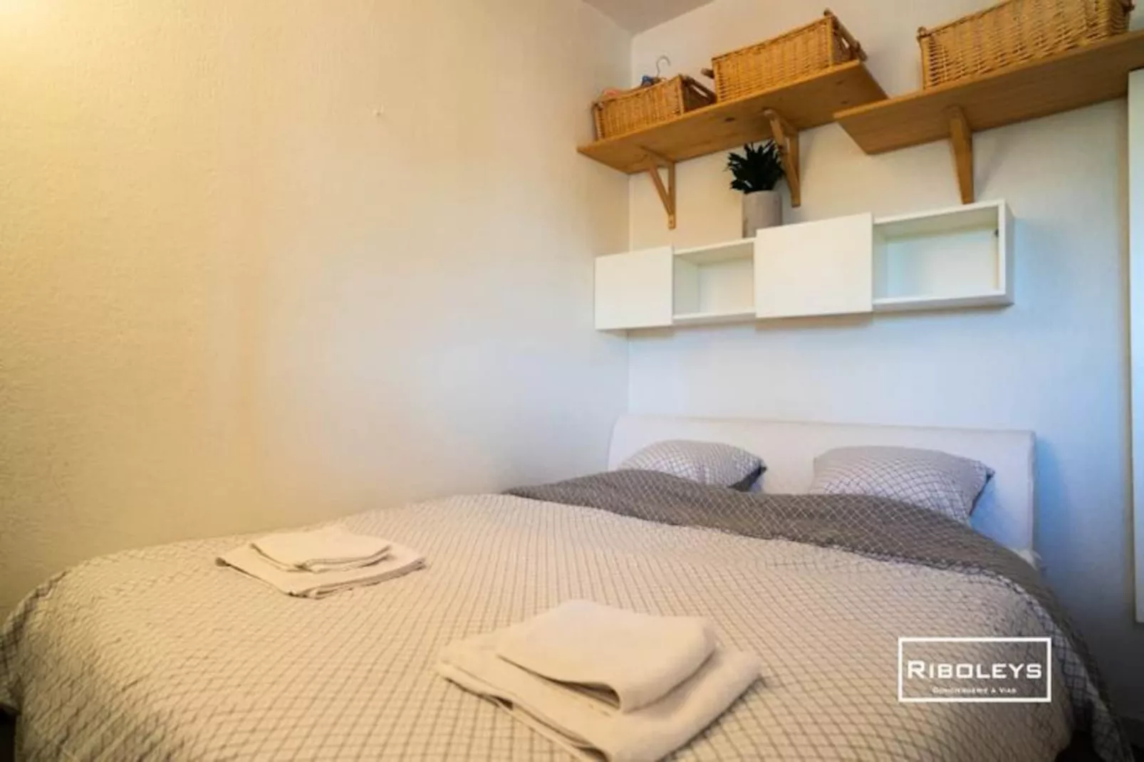 Vias-plage - Appartement Climatis&eacute; Avec Piscine Face &agrave; La Mer-Non tagué