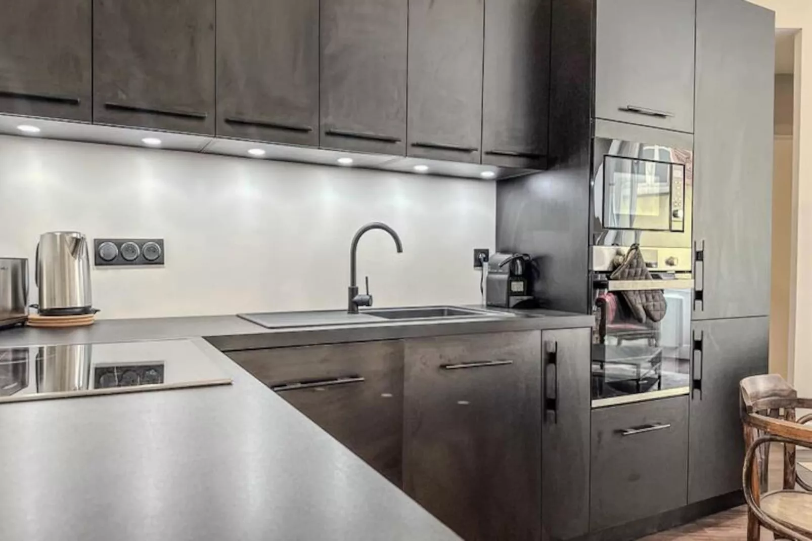 | Le Notre Dame 🎈 - Untagged