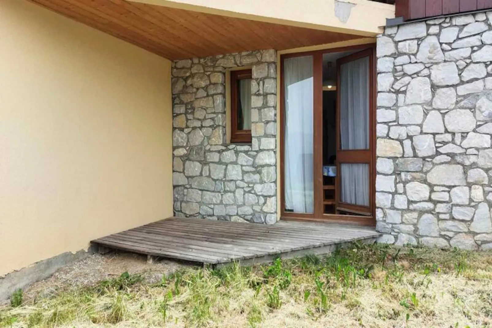 Résidence Aigle-Untagged