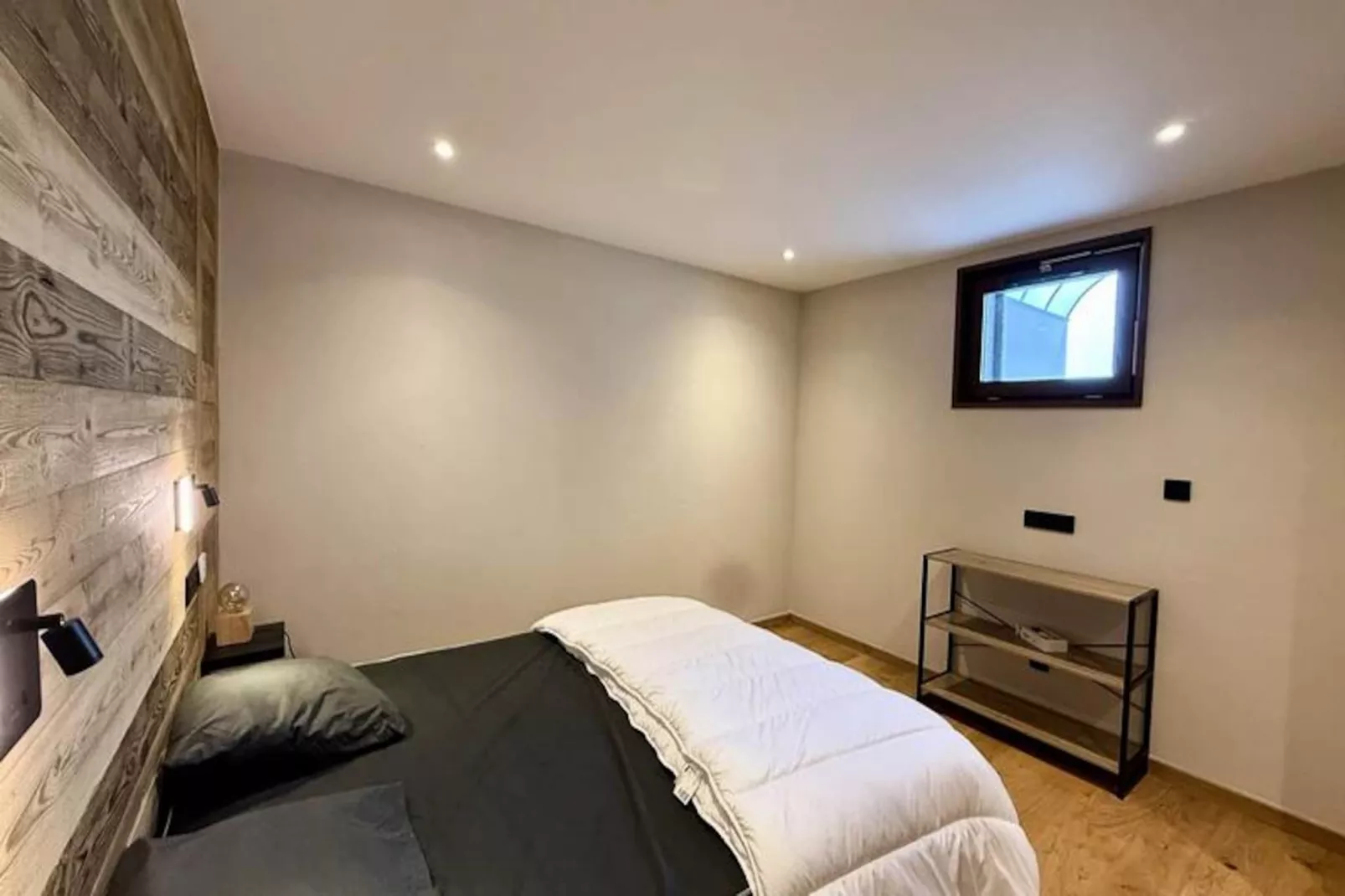 Résidence Complexe Aiguilles-Untagged