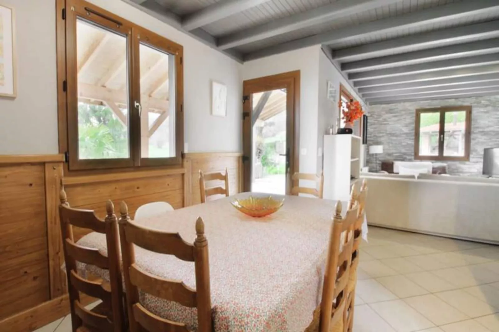 Le Petit Belv&eacute;d&egrave;re: Chalet Avec Piscine & Vue Lac-Untagged