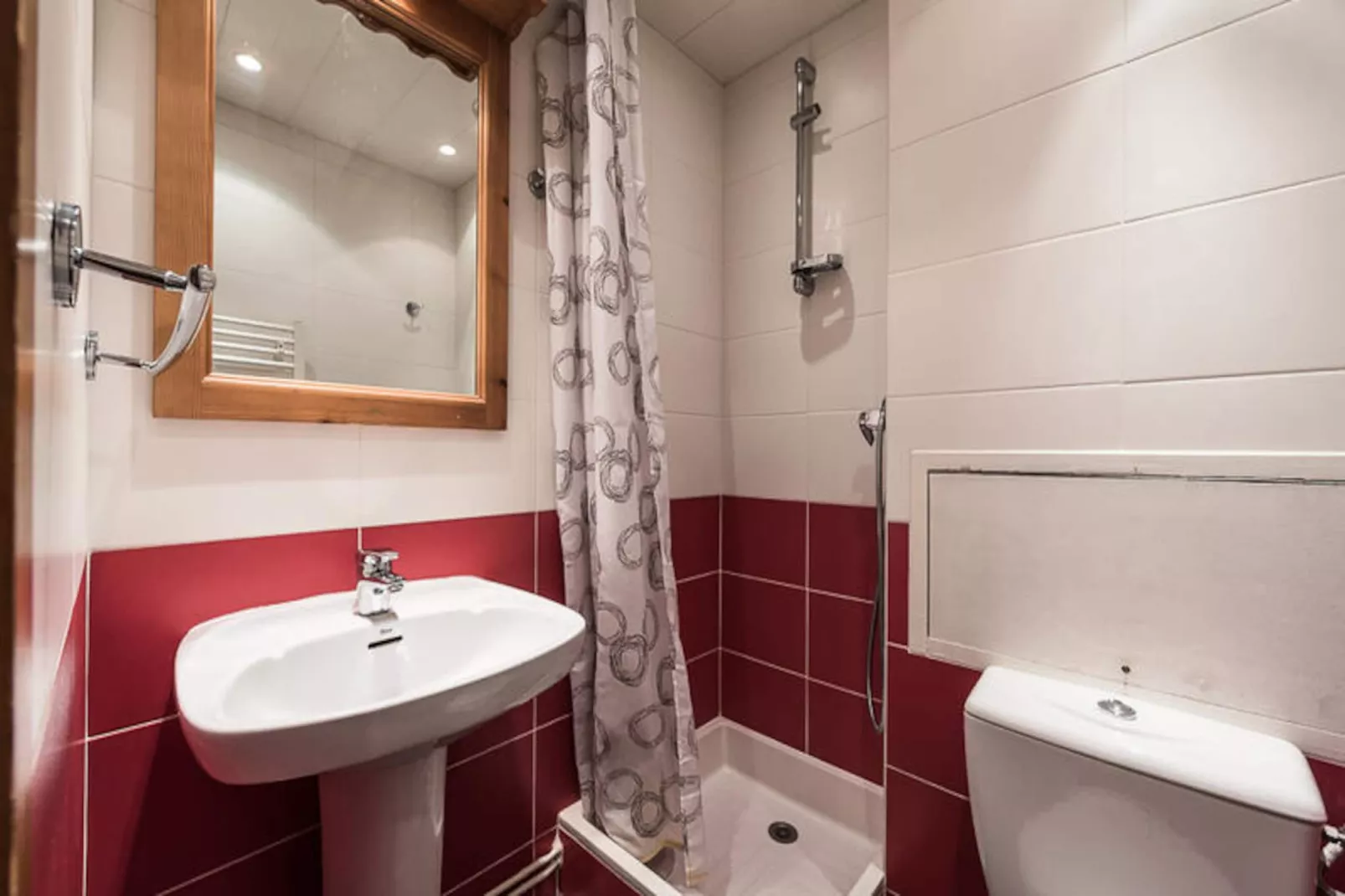 Chalet Club Iv - Blanchot-Untagged