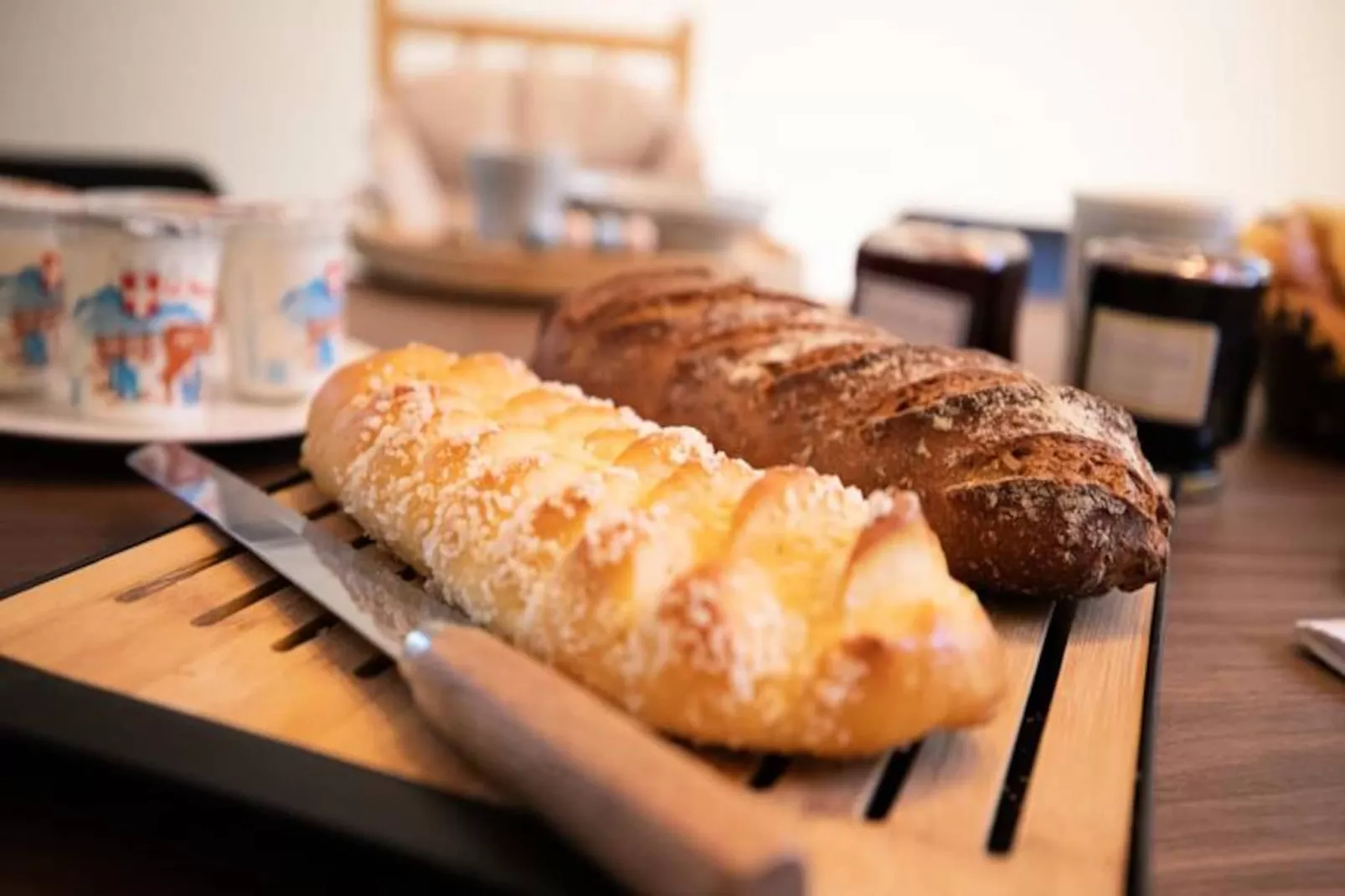 Chalet Chebi-Untagged