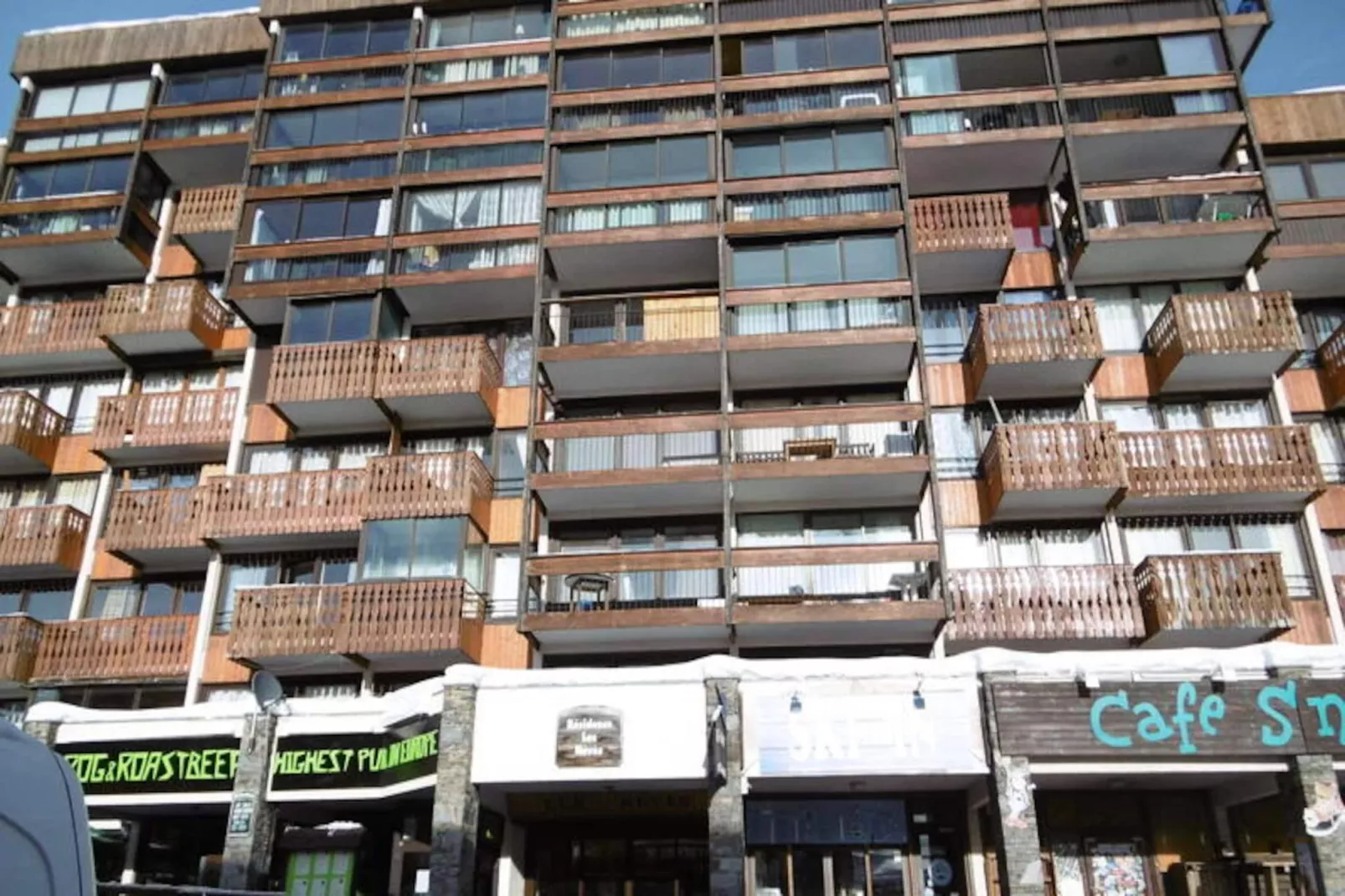 Résidence Neves-Non tagué