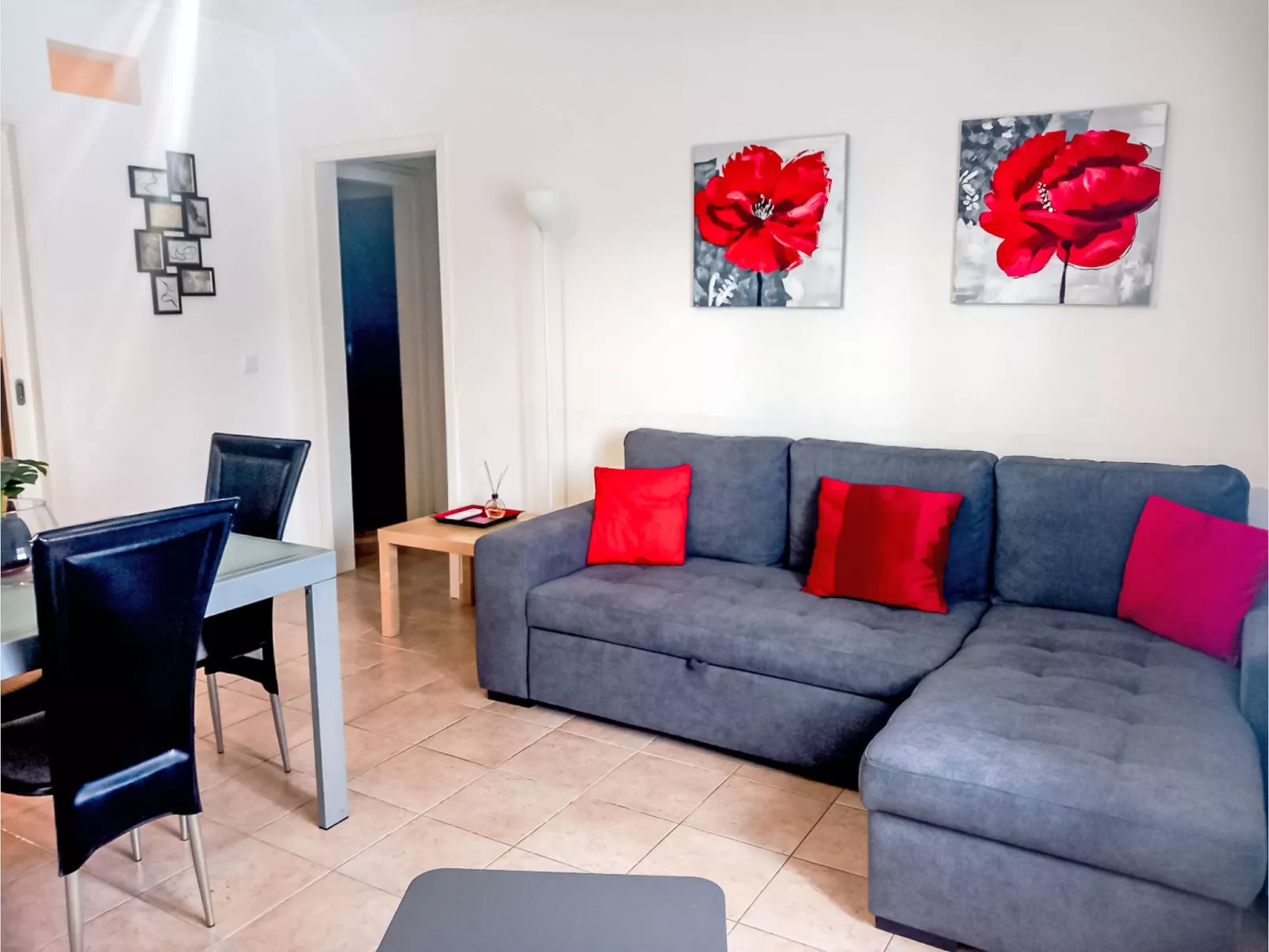 Manelito House - Sunny Way-Drinnen