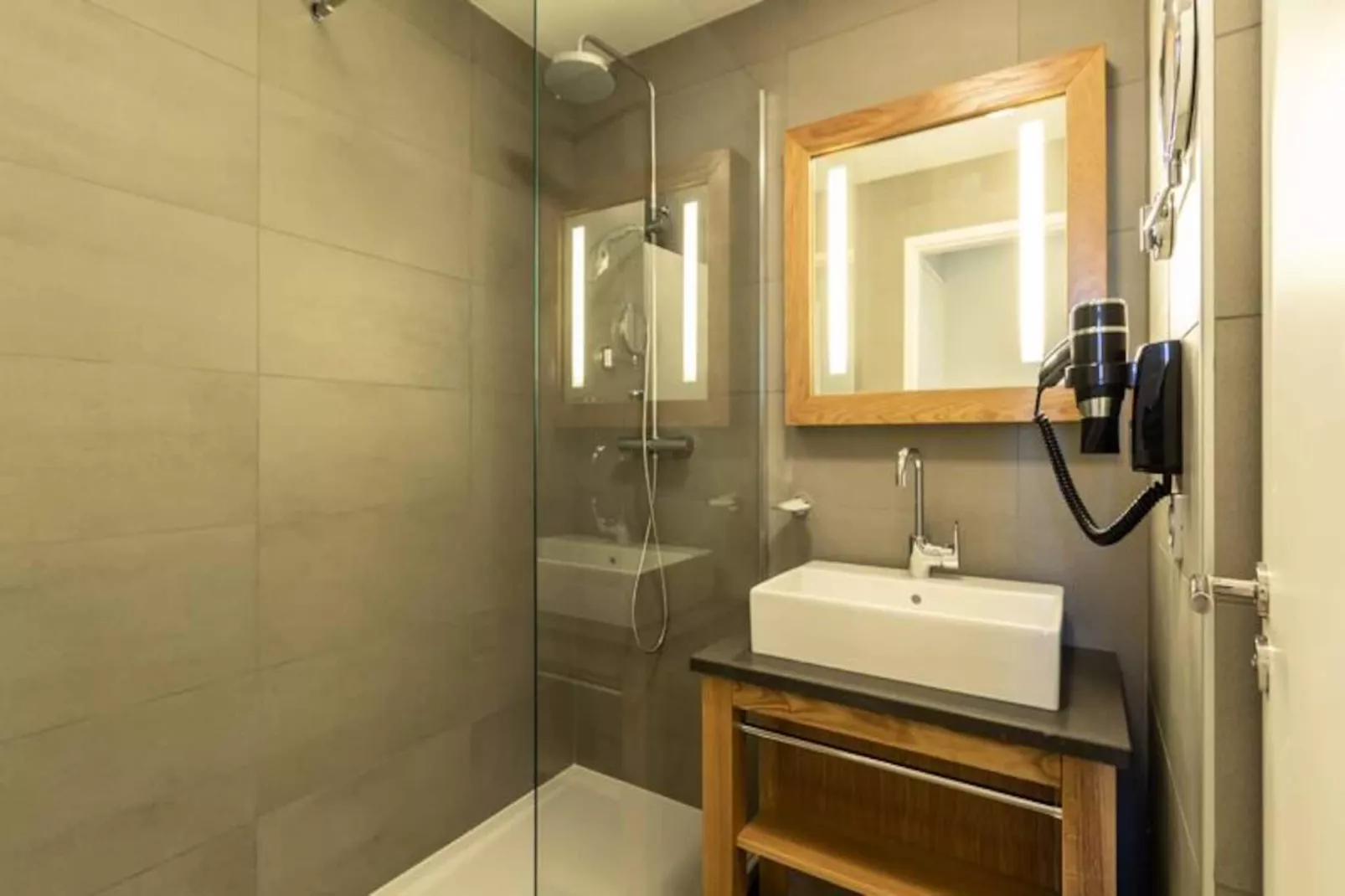 Résidence Les Monarques-Untagged