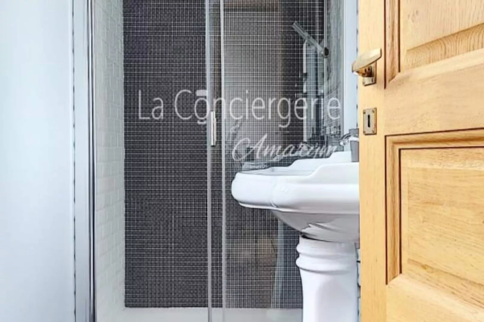 Résidence Aa13 - Le Victor Hugo - S&eacute;jour D&rsquo;exception Dans Un Appartement Historique-Untagged