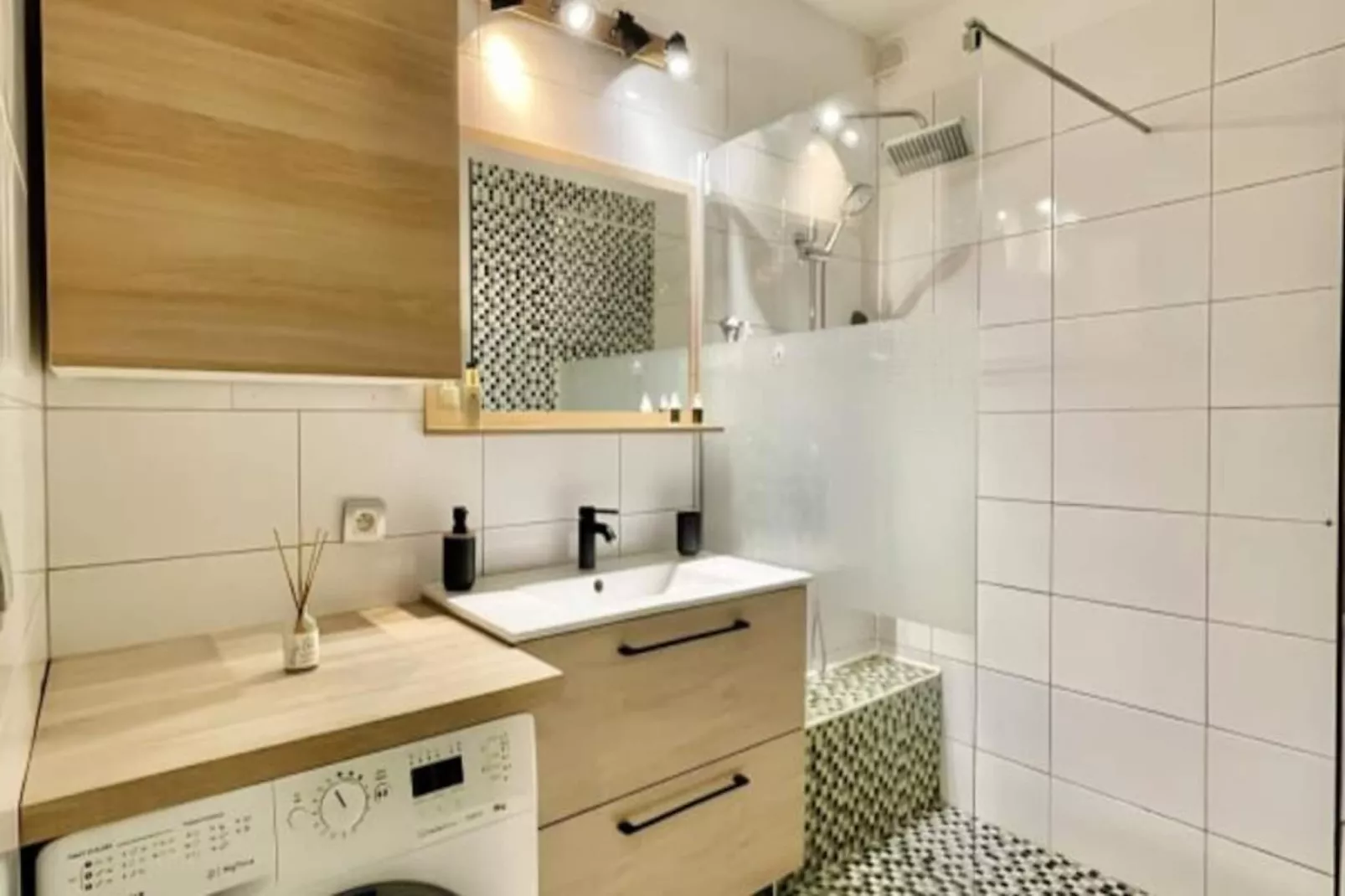 "le Romarin" - Clim Et 1 Place De Parking Priv&eacute;e-Nicht zugeordnet