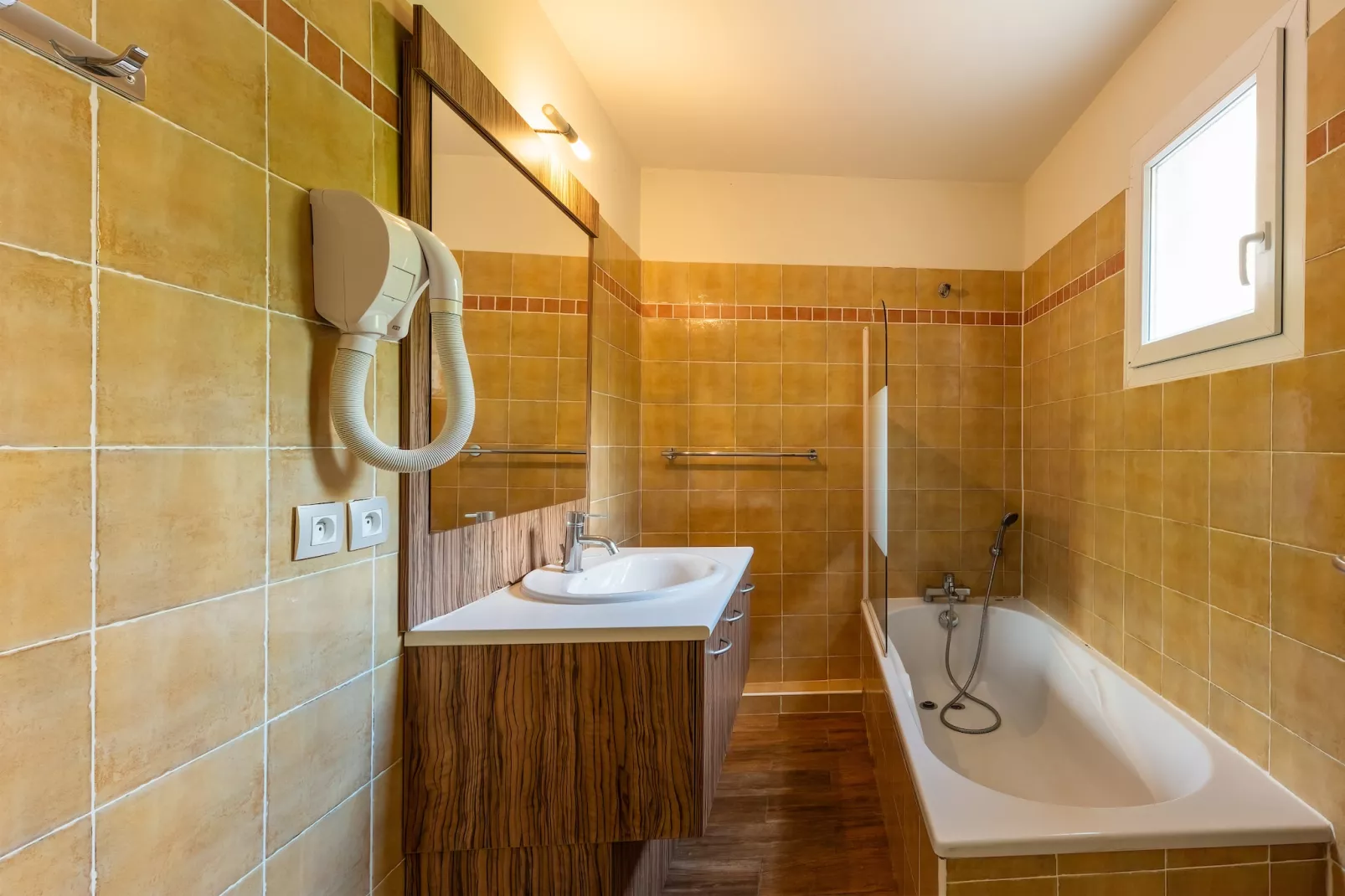 D. de Camiole M N°105 - 4P8-Salle de bain