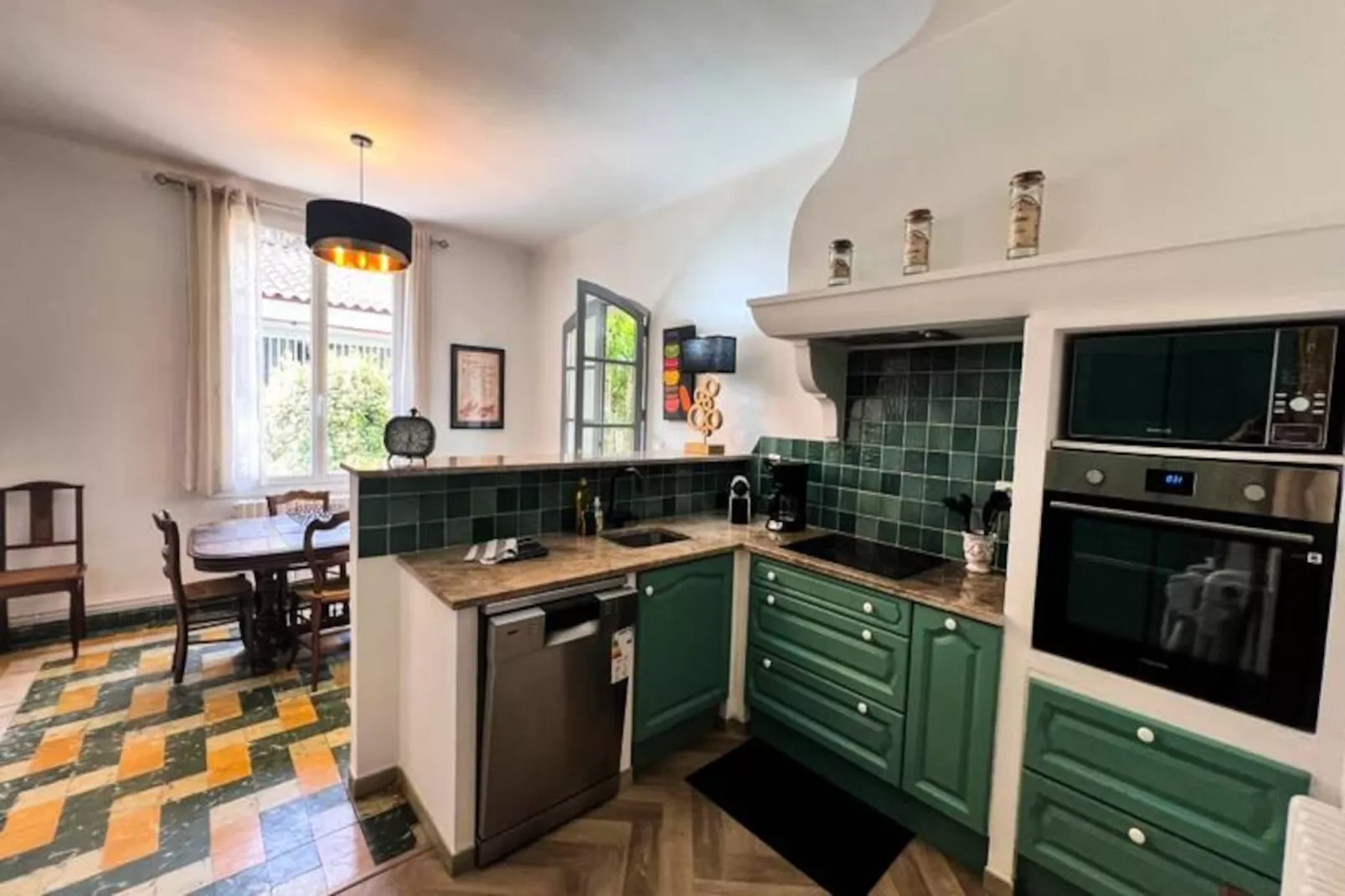 Elivi : Maison De Ville Avec Jardin &agrave; Deux Pas Du Centre Historique-Non tagué