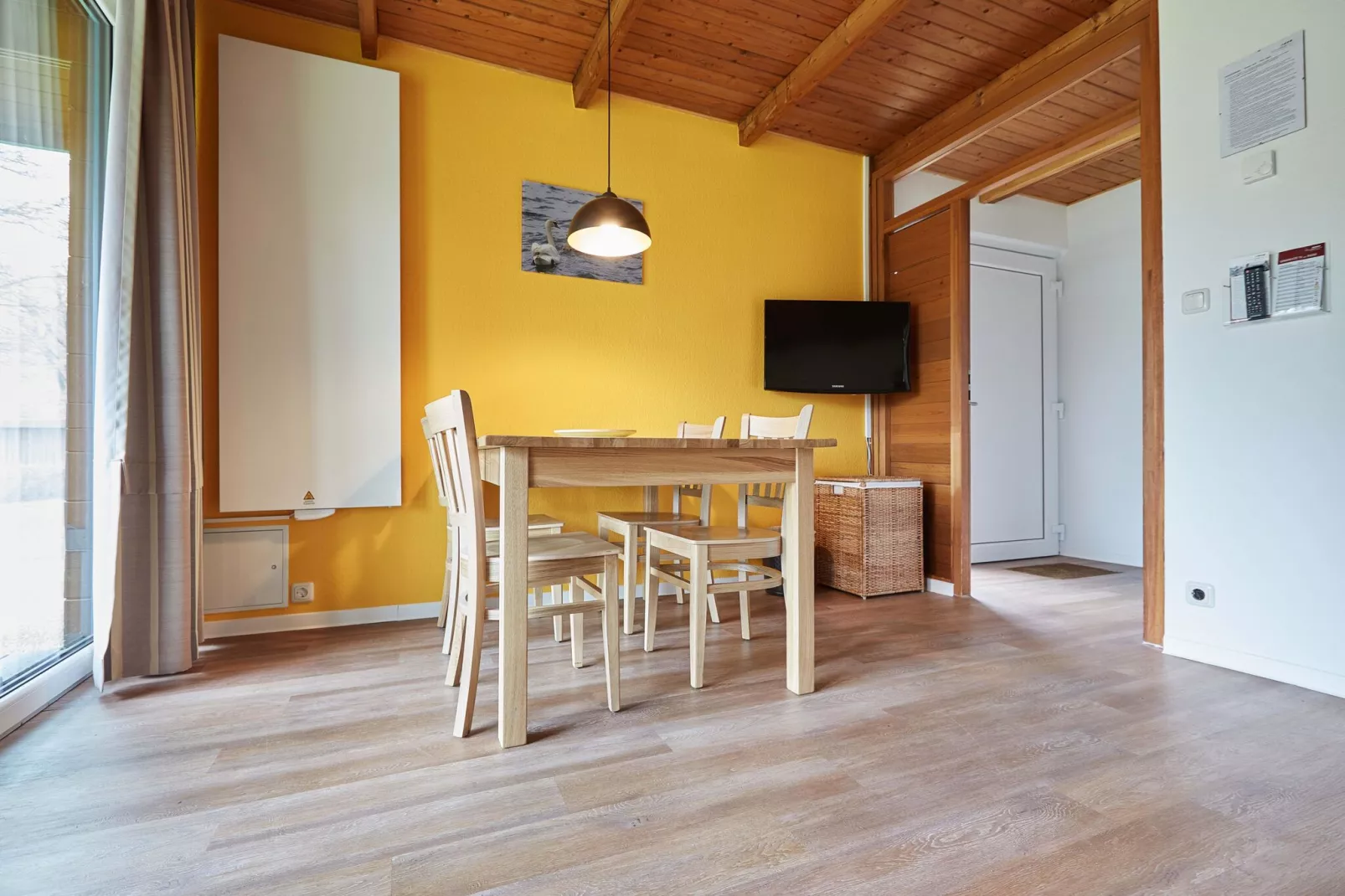 Blockhaus Sparpreis 4 Pers-Dining room