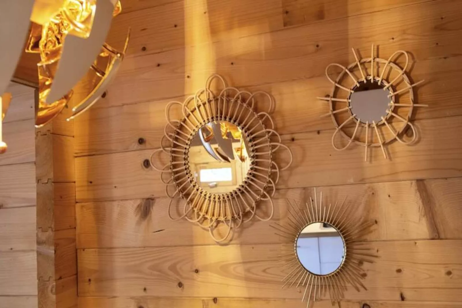 The Sea Lodge-Non tagué