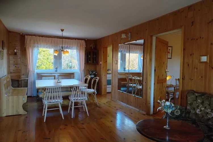 Dom wakacyjny w Szymbarku dla max 8 osób-Dining room