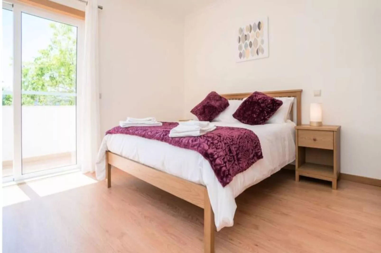 Central Modern 2-bed Apartment Arma&ccedil;&atilde;o De Pera-Nicht zugeordnet