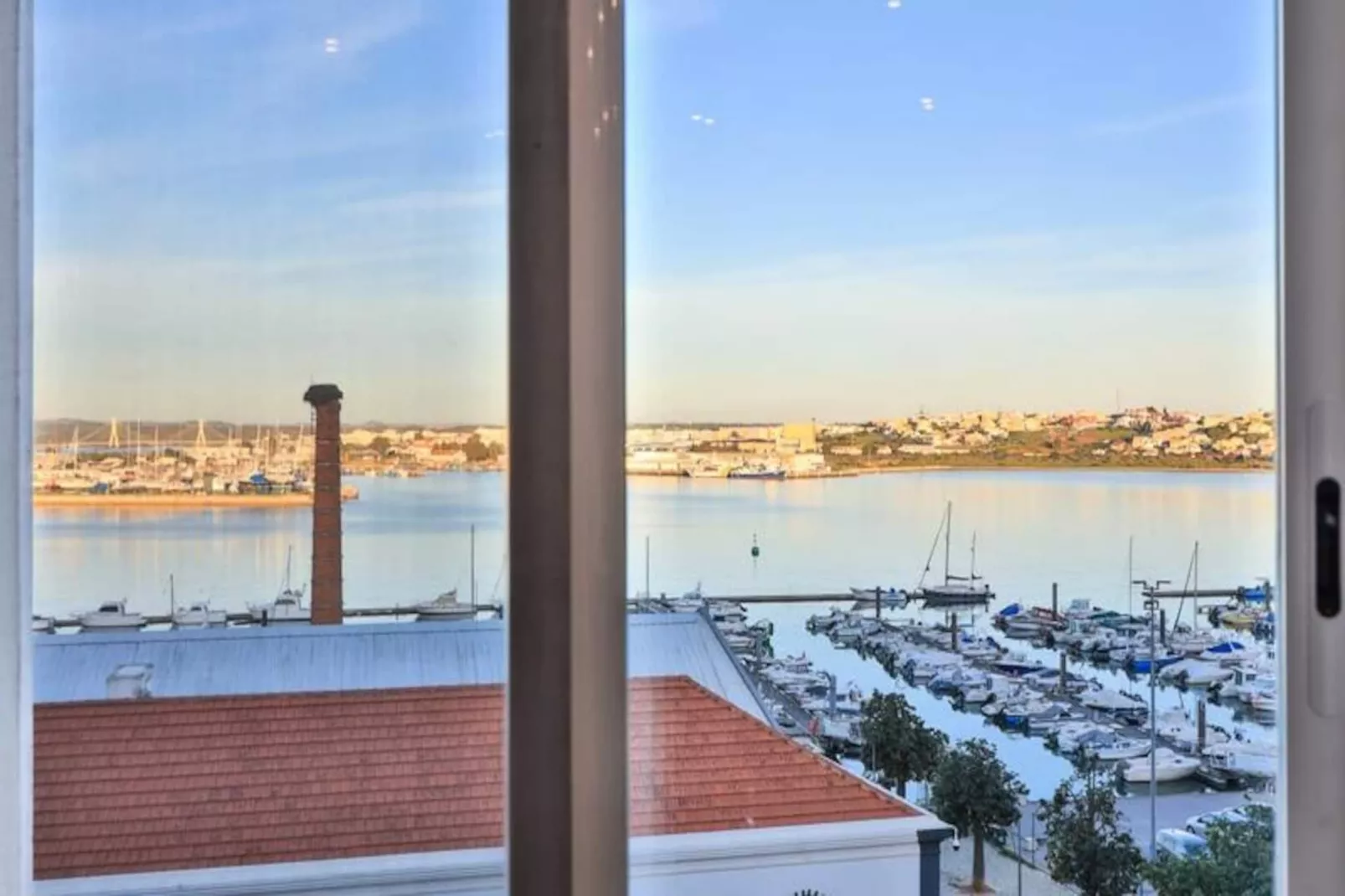 Torri Riverview Apartment-Untagged