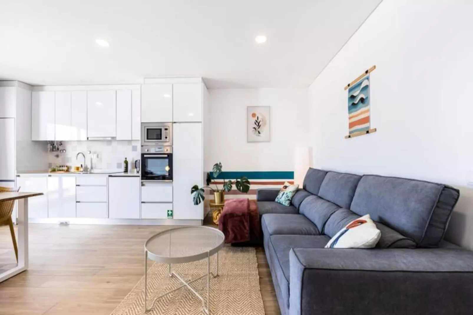 The Kuuyi Suite - Burgau-Untagged