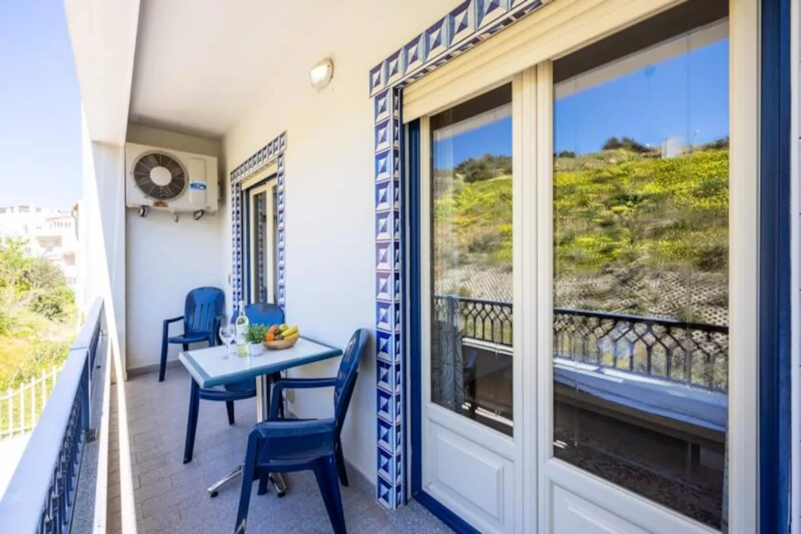 Jacaranda Apartment-Non tagué