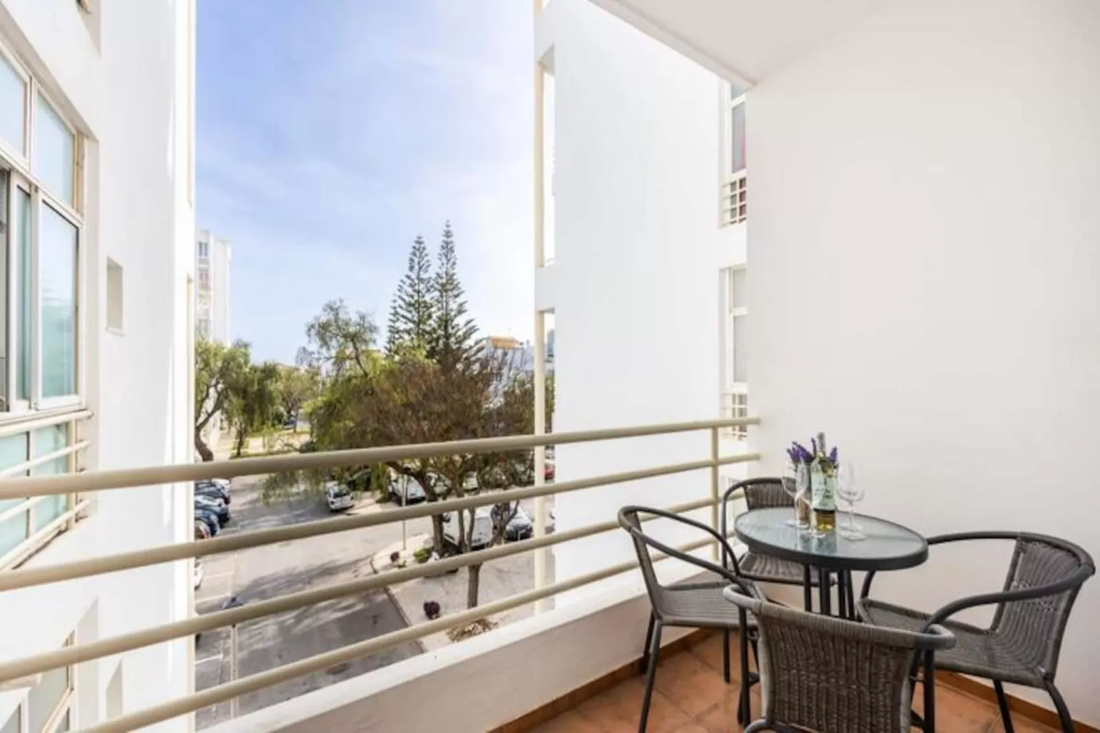 Stylish Seashore Apartment-Untagged