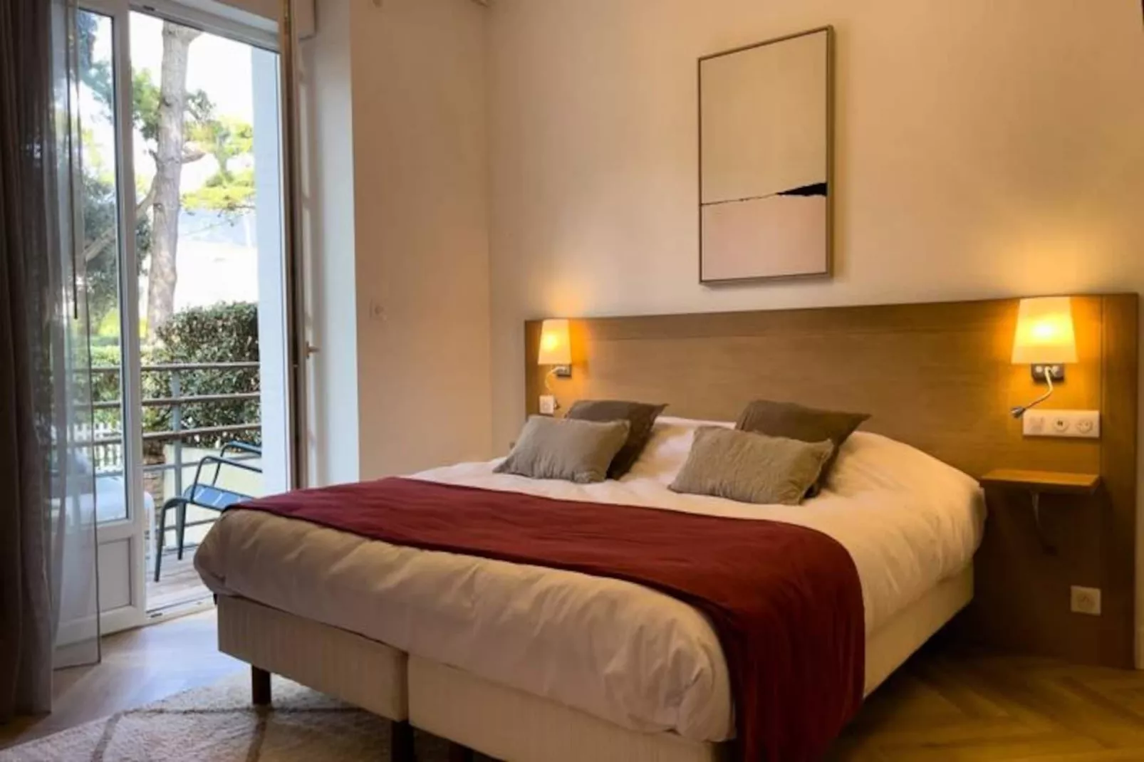 Maison R&eacute;gent & Spa - A L'ombre Des Pins-Non tagué