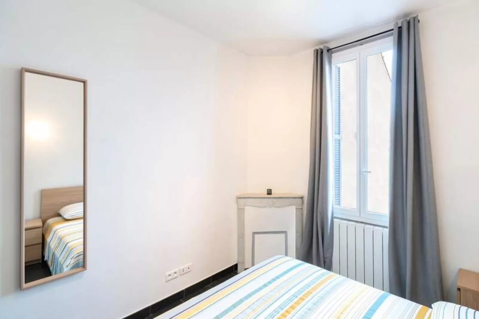 Lumineux 3 Pièces Dans Le Coeur De Antibes!-Untagged