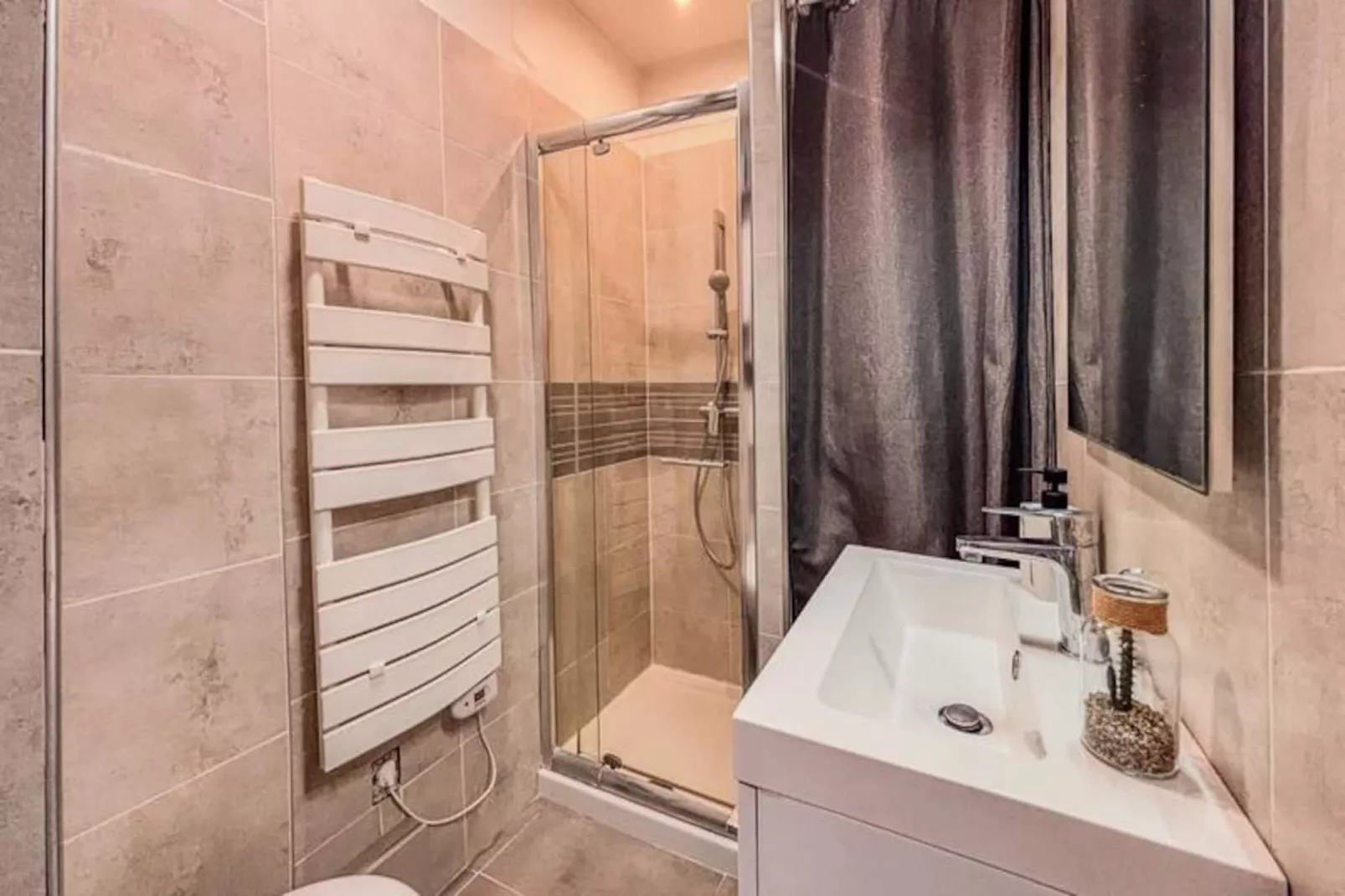 Studio Contemporain 2p à Quelques Pas Des Plages-Untagged