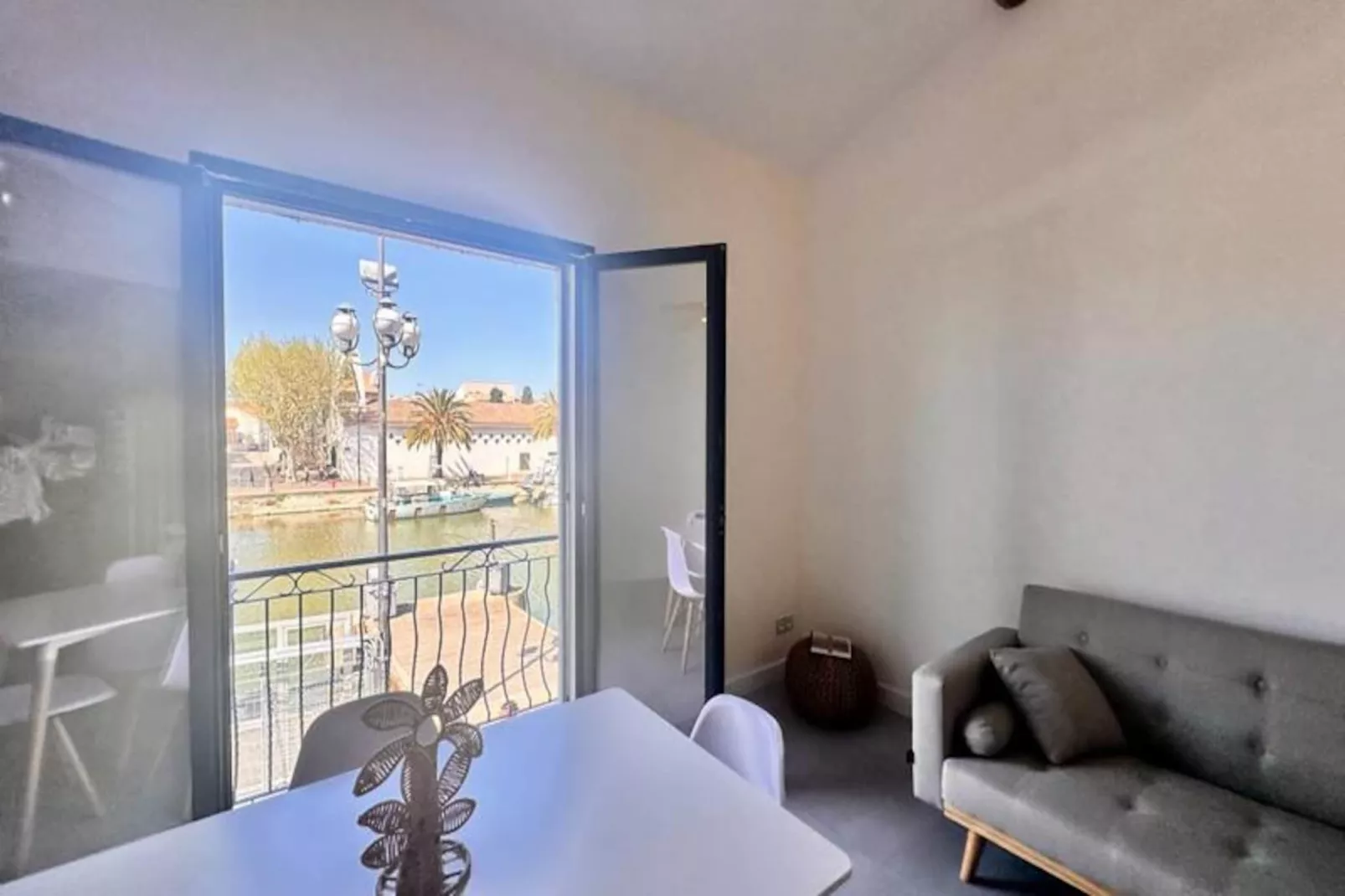 Résidence Les Palmiers -  Appartement Une Chambre Vue Canal-Non tagué