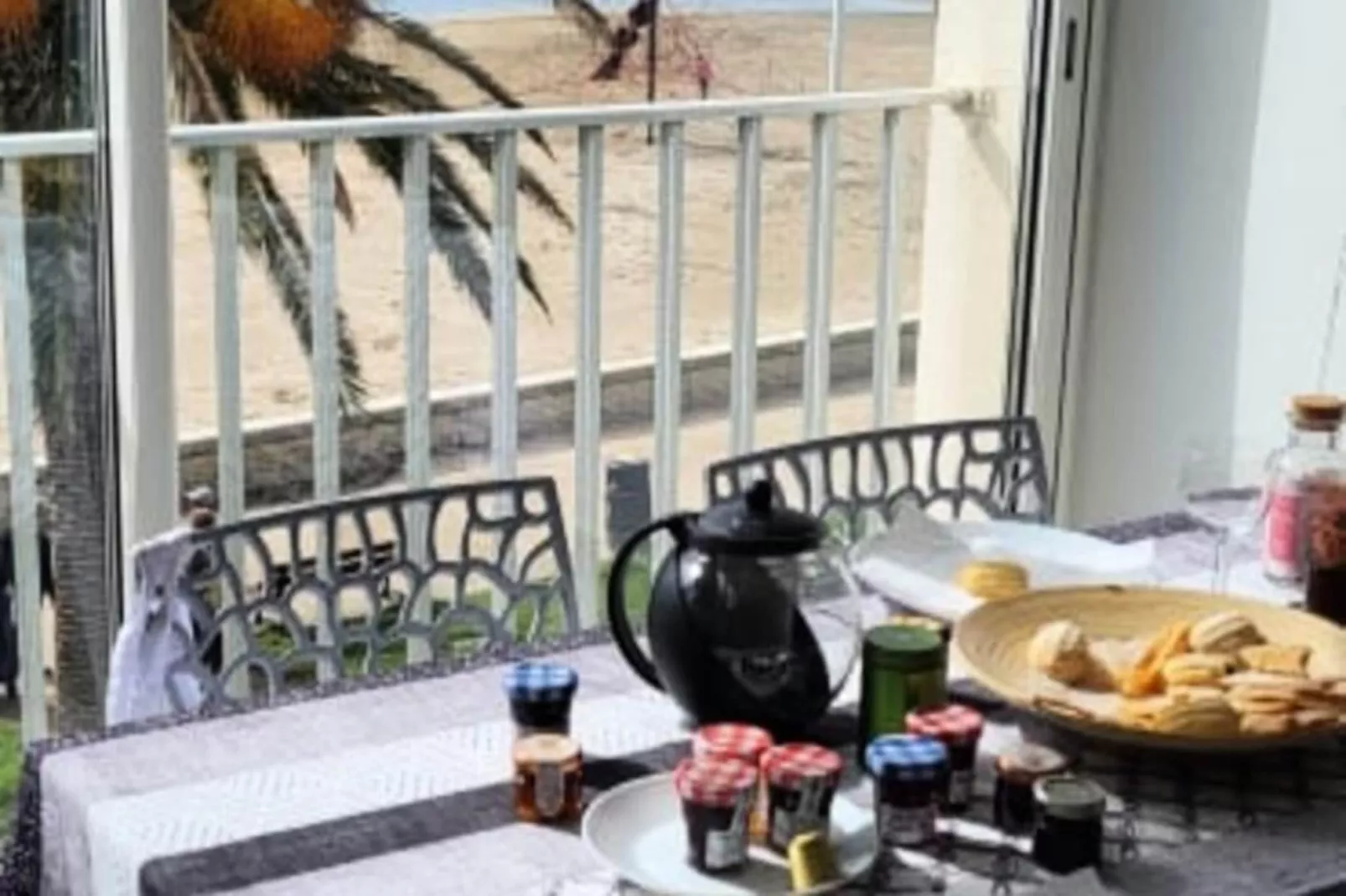 Résidence Le Royal : Vue &agrave; 180 Degr&eacute;s Sur La Mer !-Non tagué