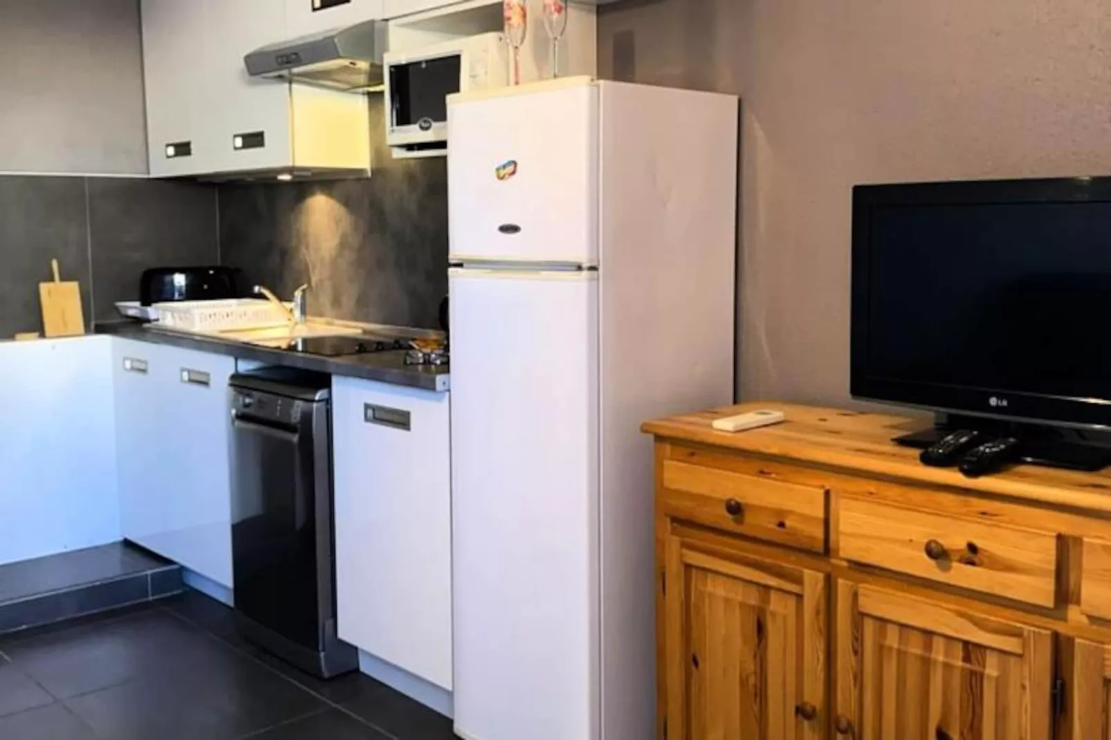 Beau T2 Bis Traversant Idéalement Situé-Nicht zugeordnet