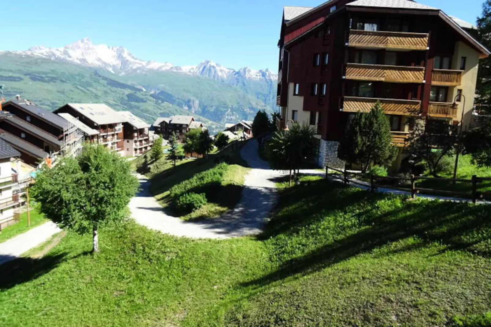 Résidence Michailles-Non tagué