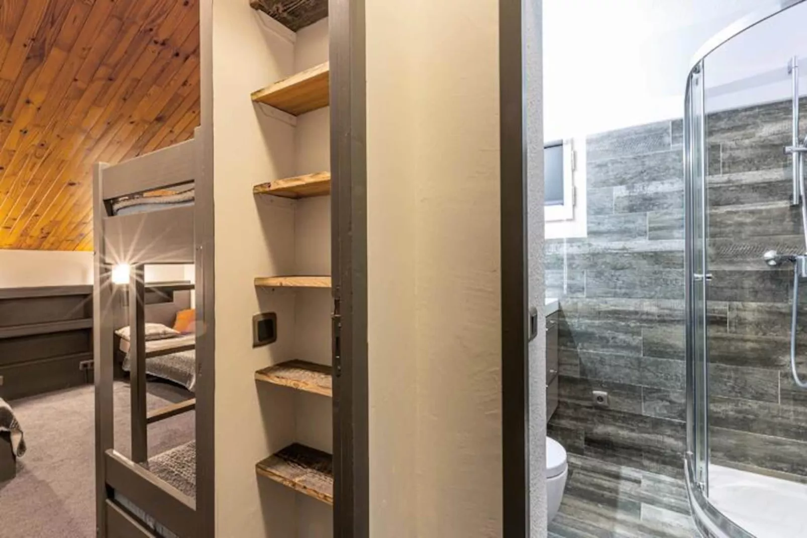 Résidence Lauziere Dessous G-Non tagué