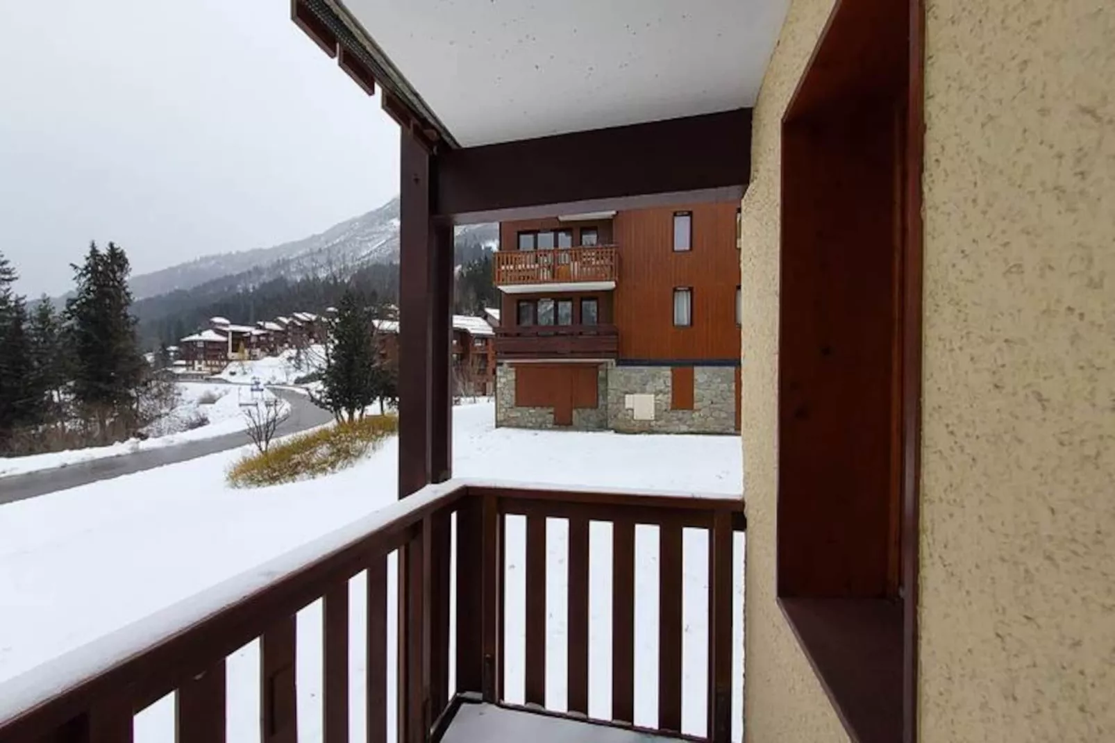 Résidence Lauziere Dessous G-Untagged