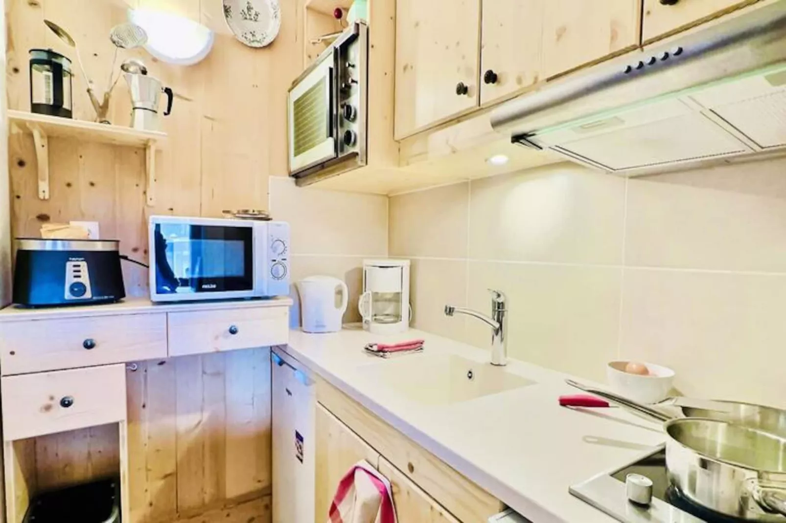 Le Chalet De La Tour-Untagged