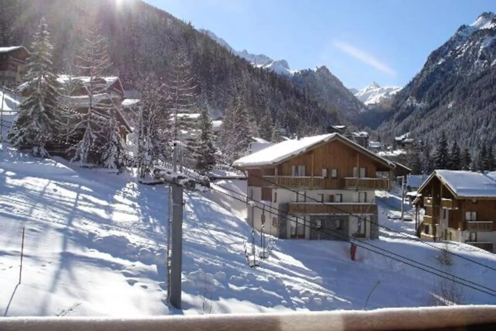 Chalet Club-Non tagué